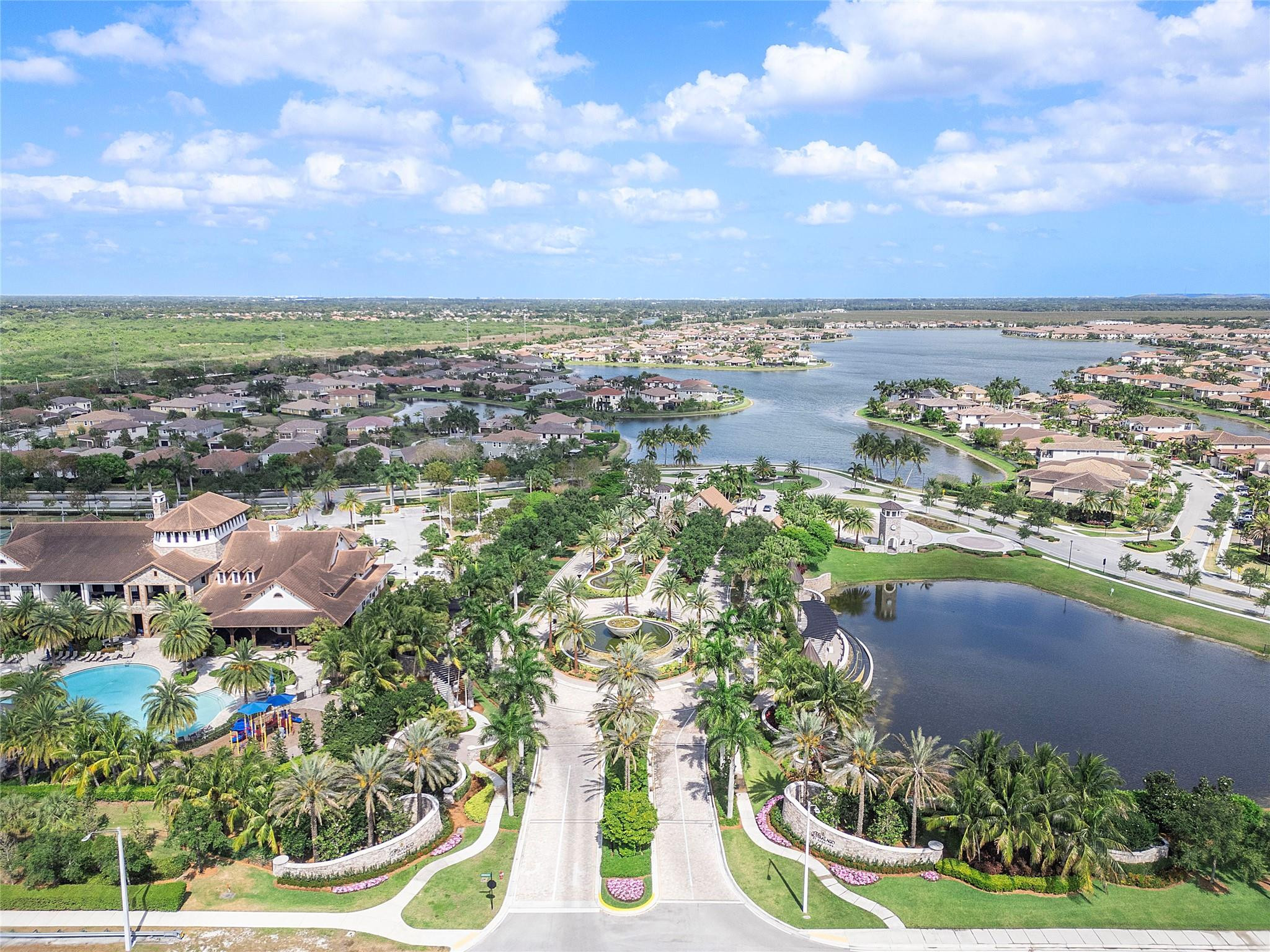 9811 Lakeview Lane
