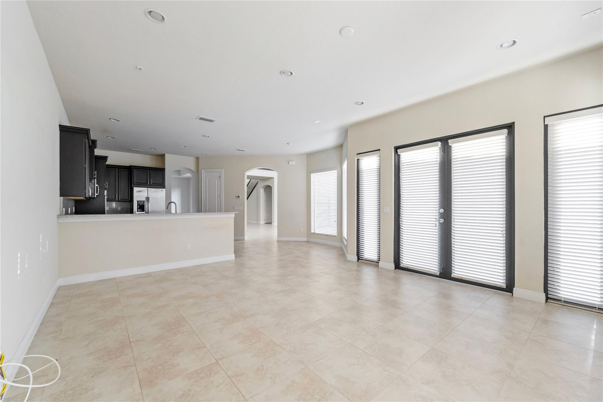 9811 Lakeview Lane