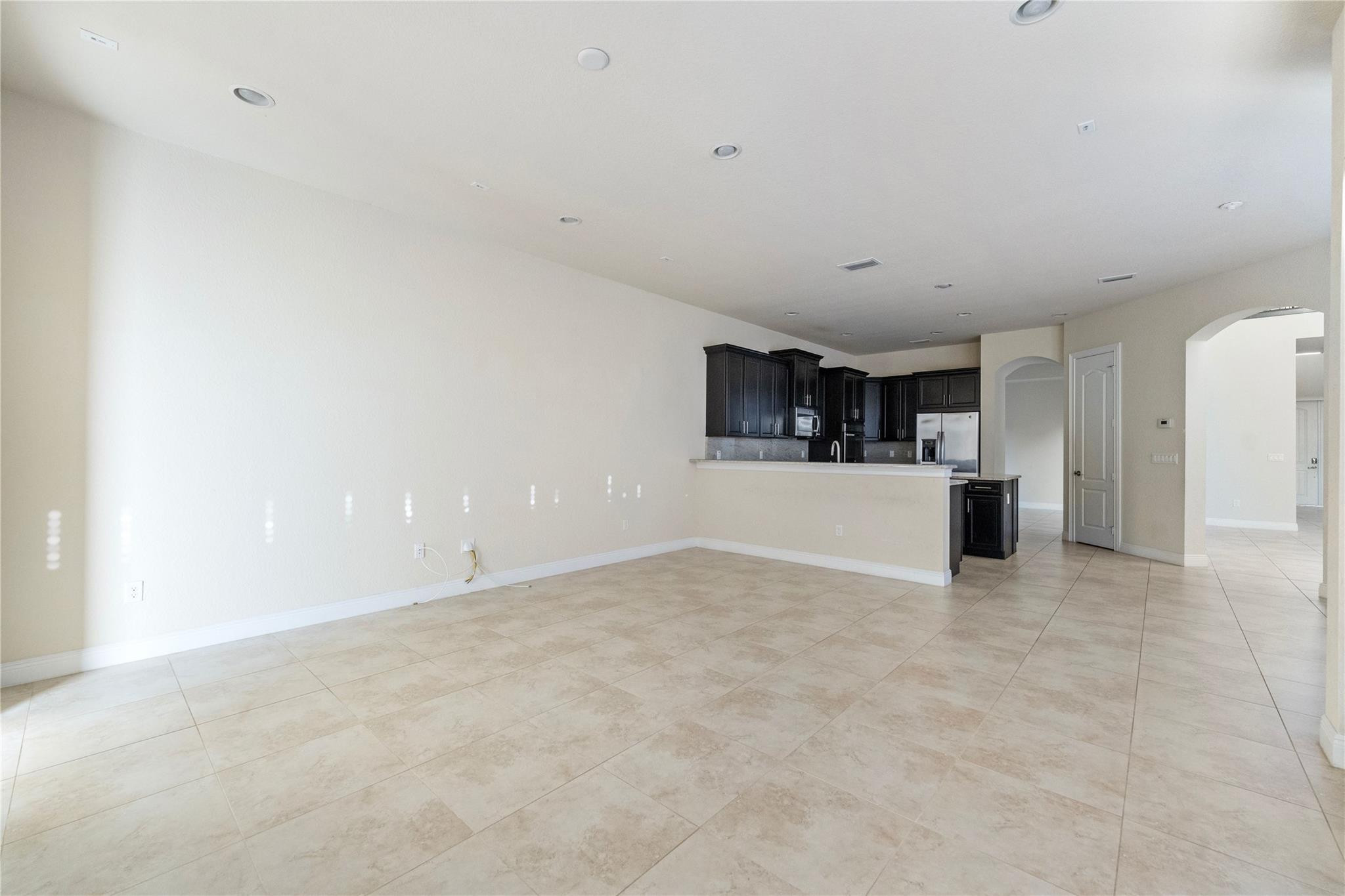 9811 Lakeview Lane