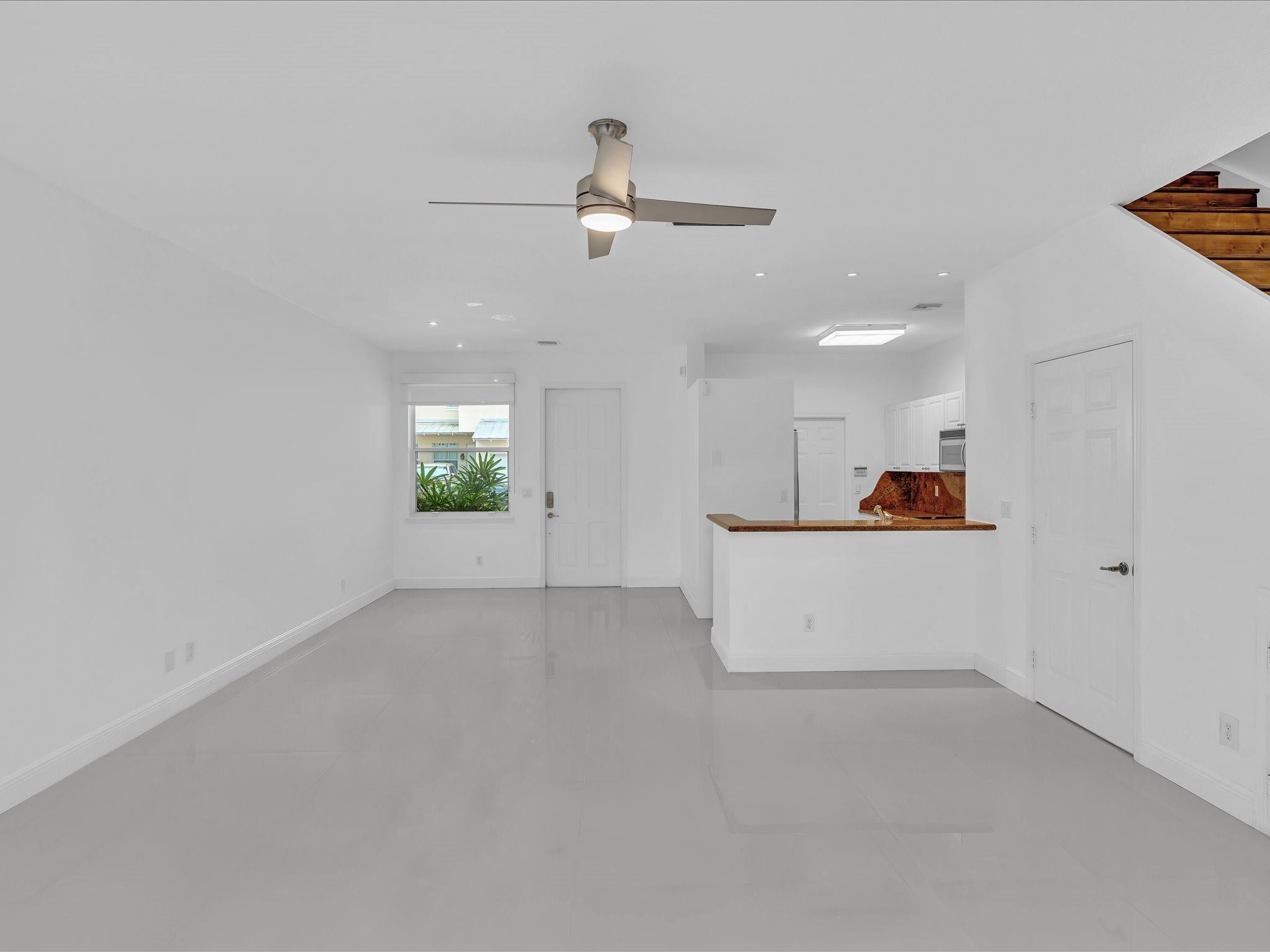 812 SE 4th Court
