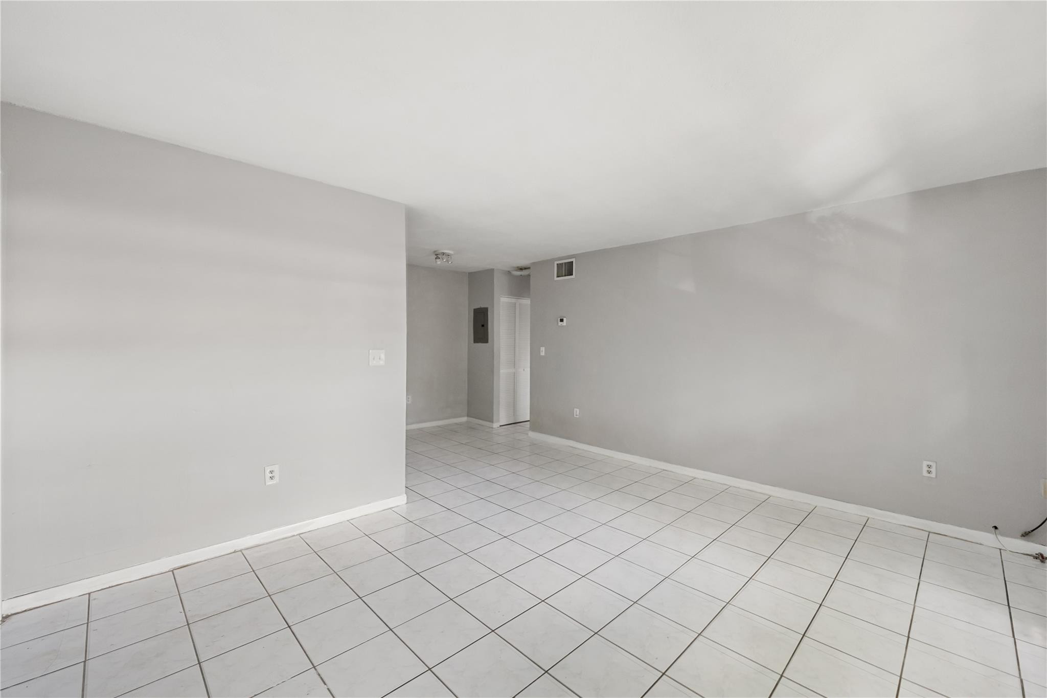 1925 Madison Street 22