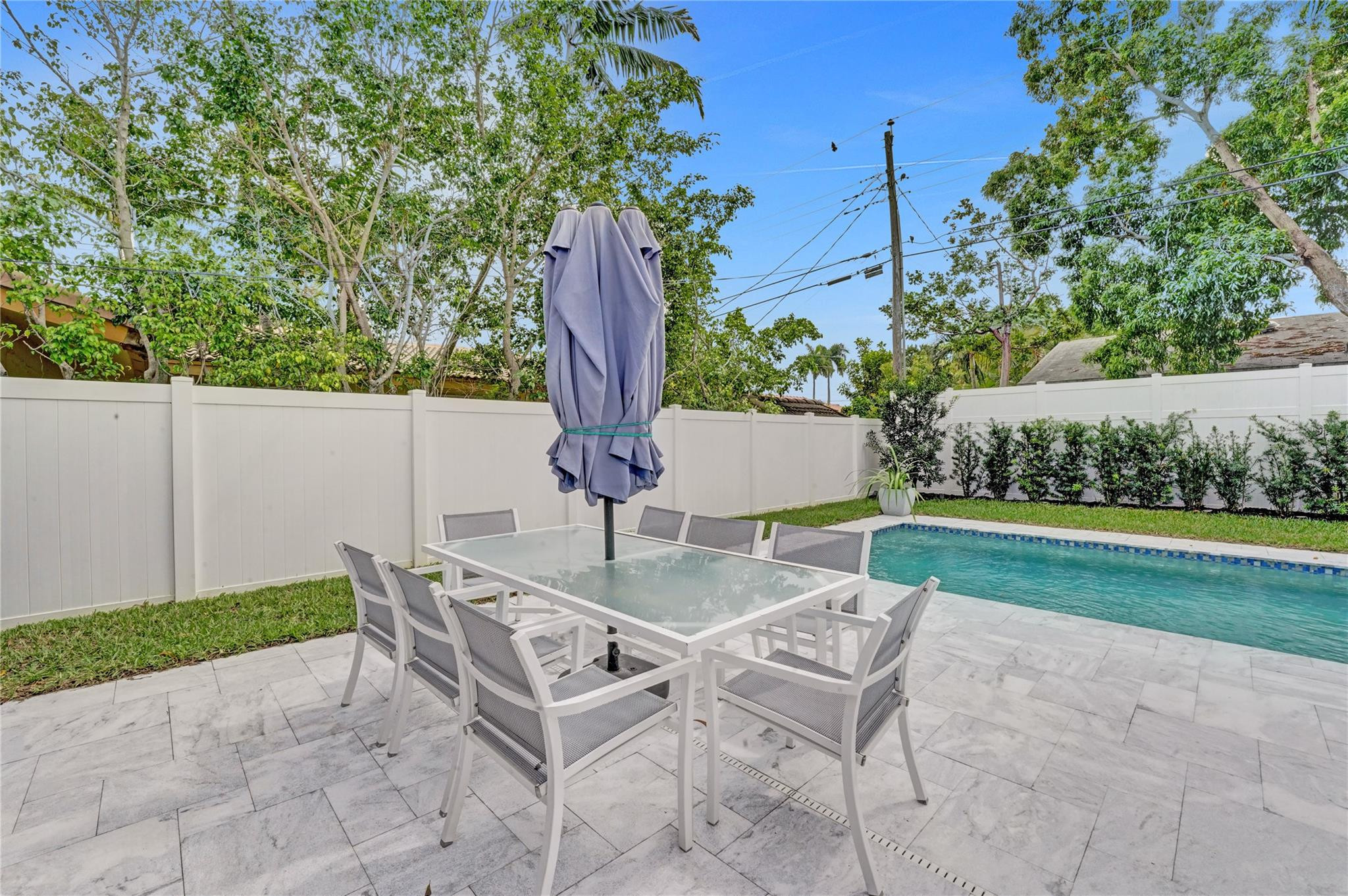 1280 NE 40th Street