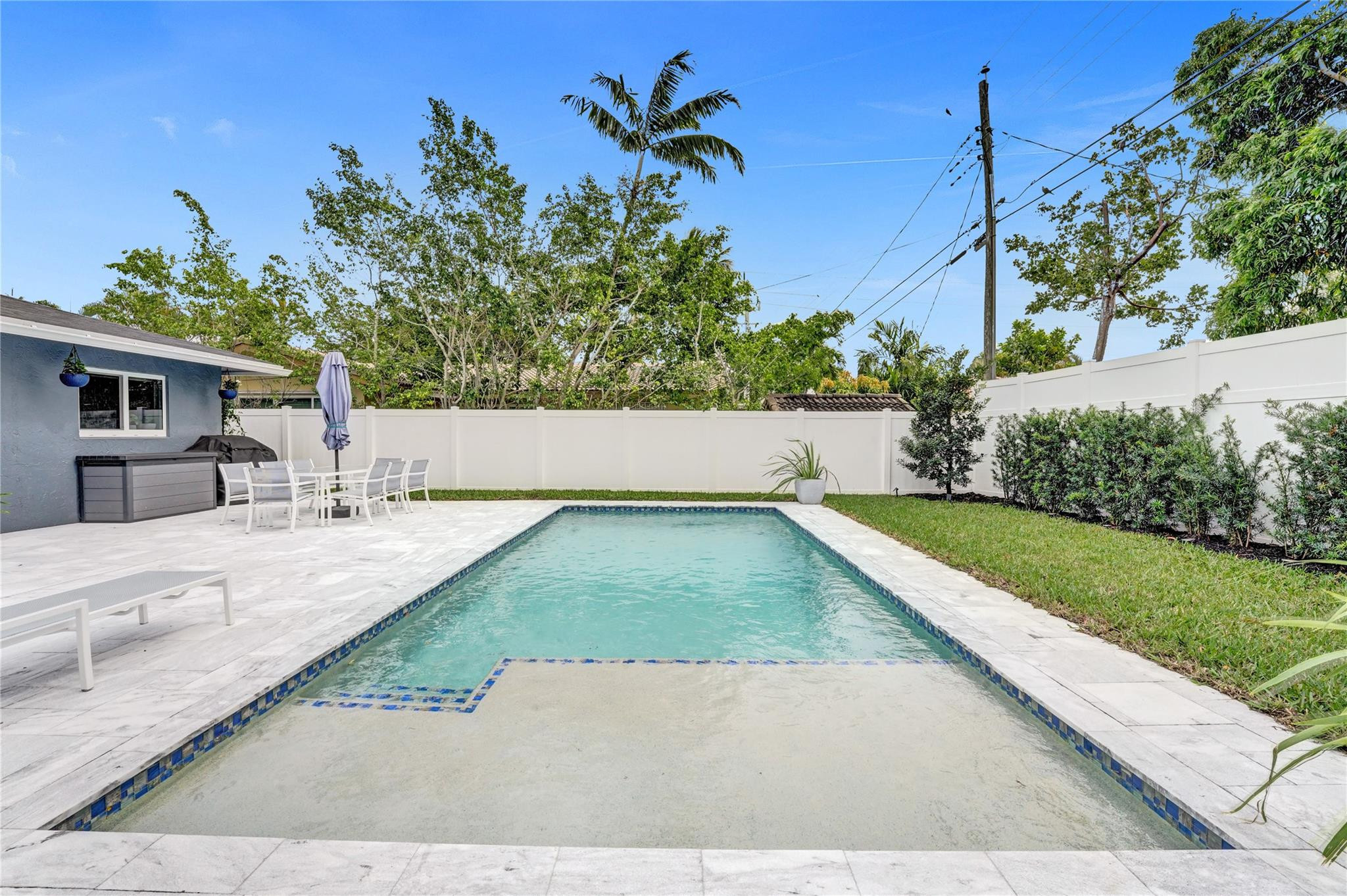 1280 NE 40th Street