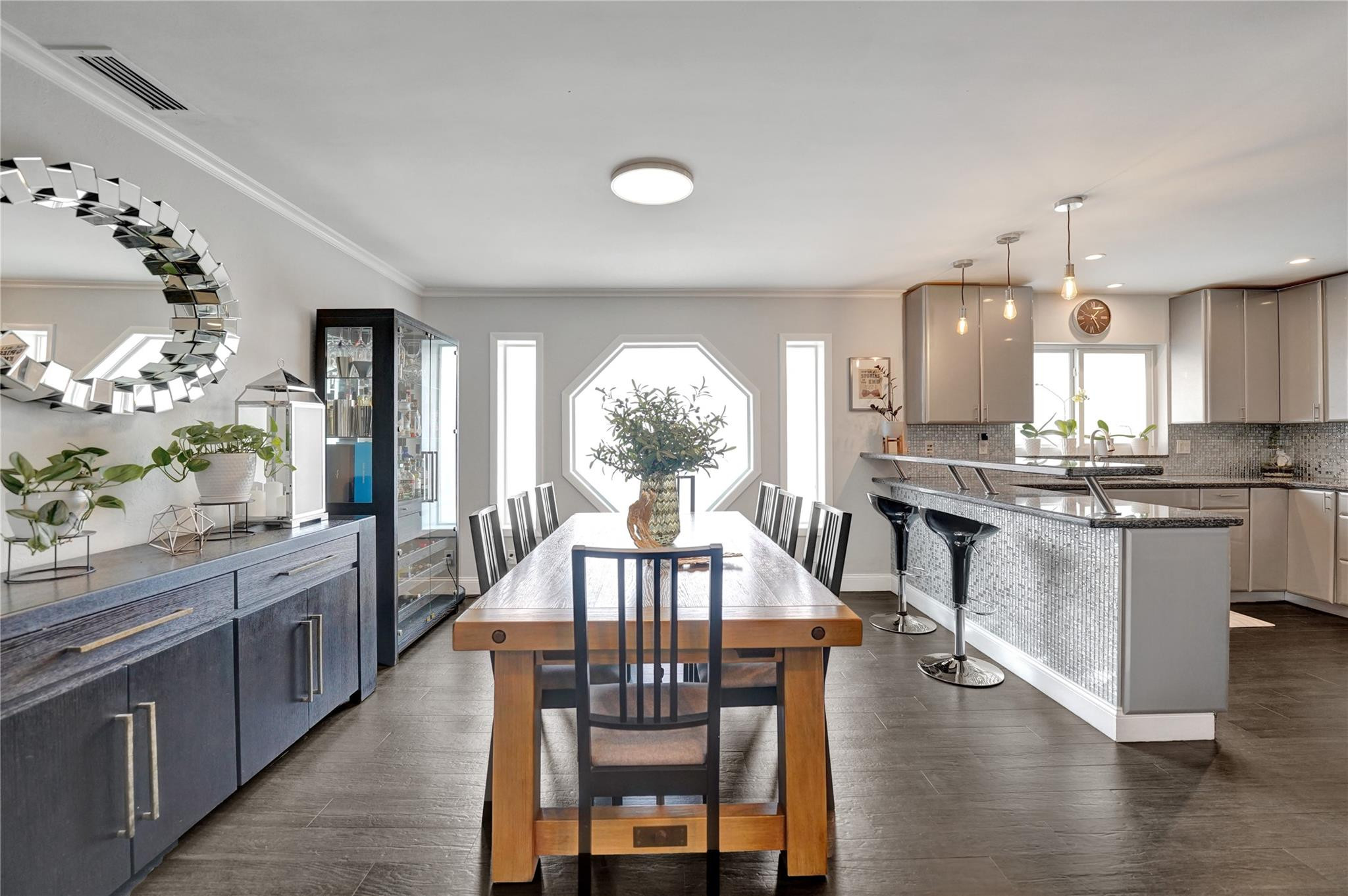 1280 NE 40th Street