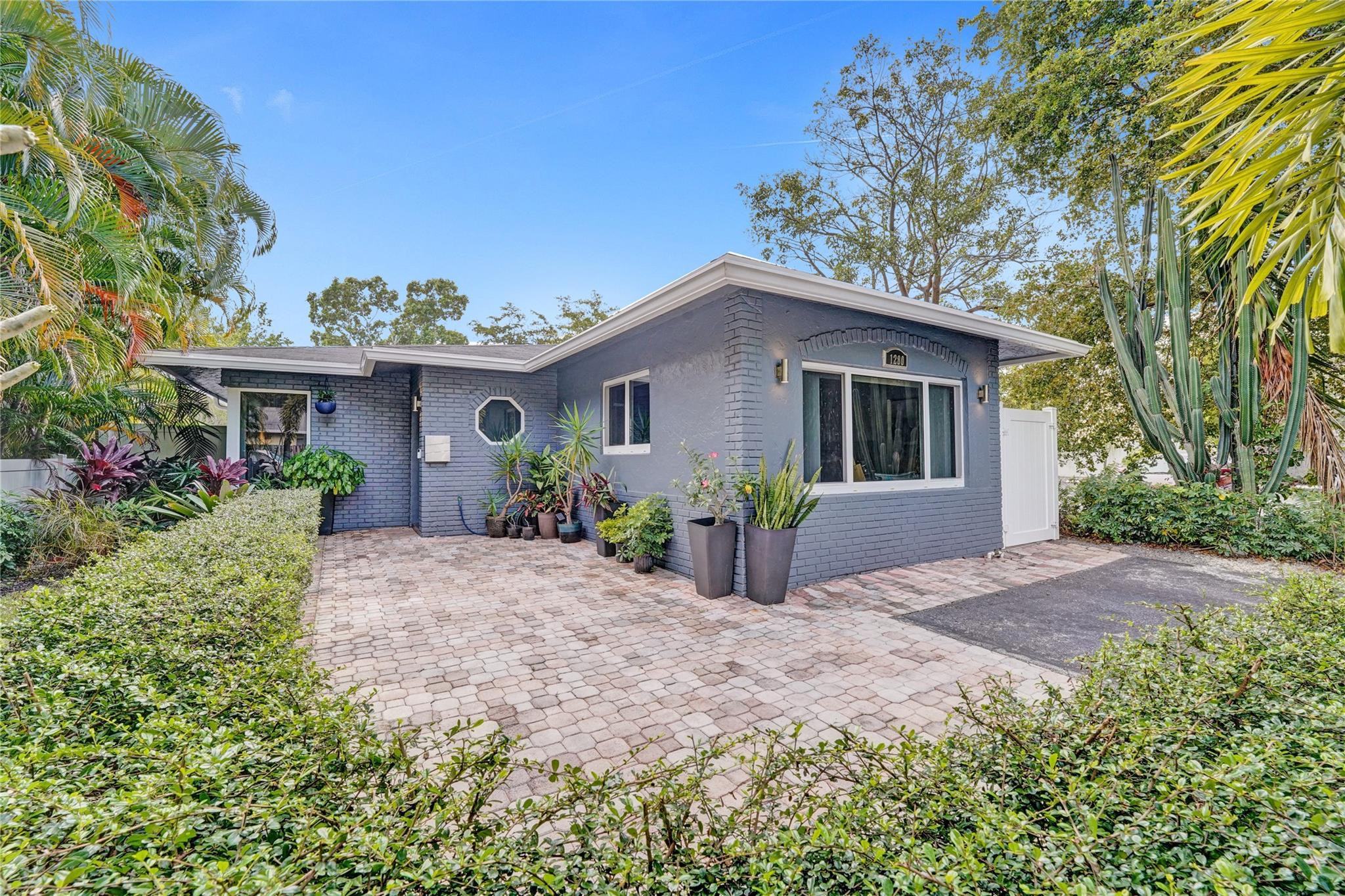 1280 NE 40th Street