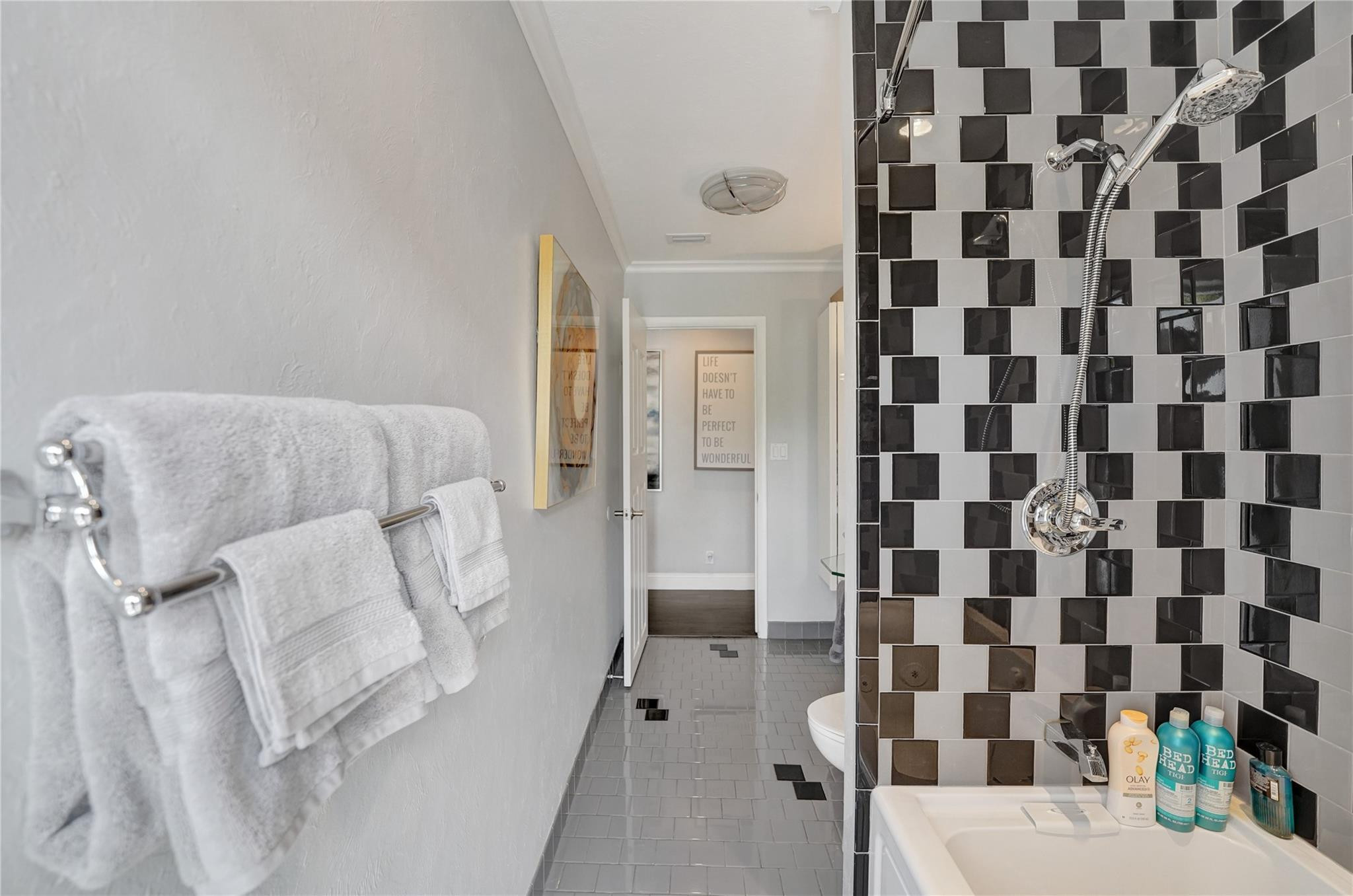 1280 NE 40th Street