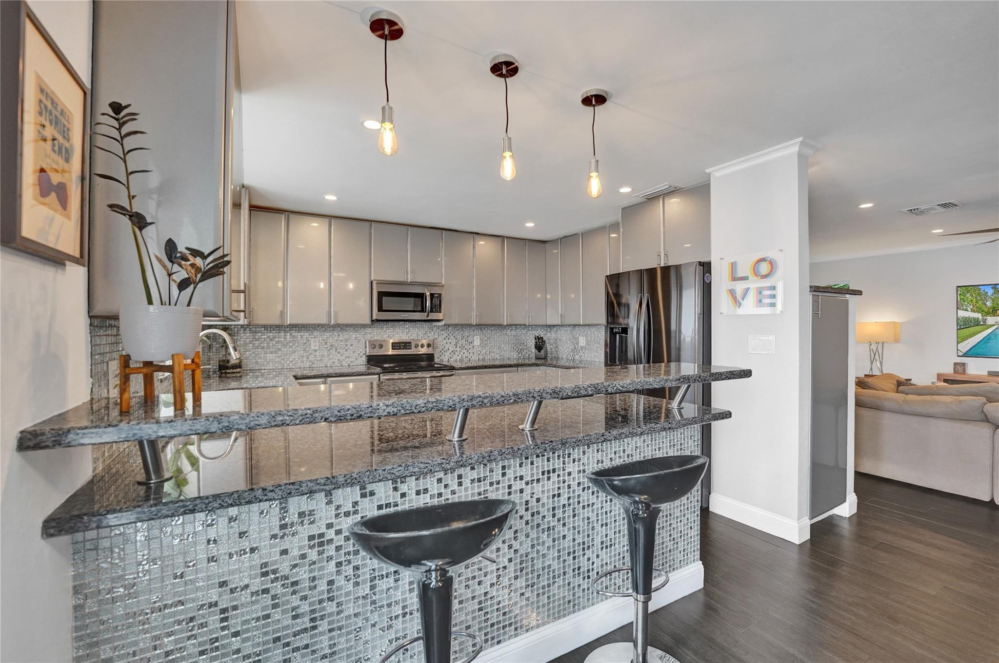 1280 NE 40th Street