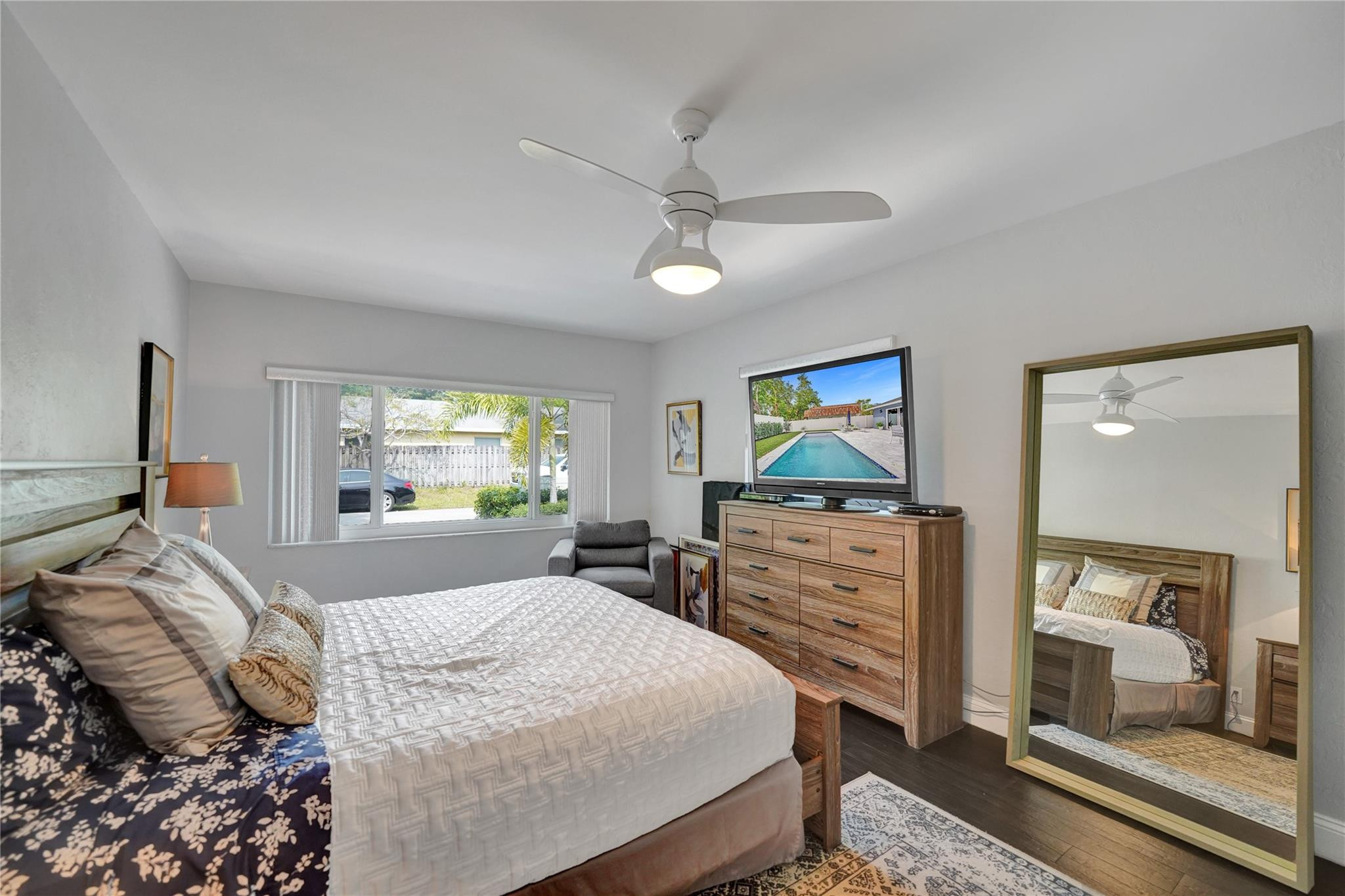 1280 NE 40th Street