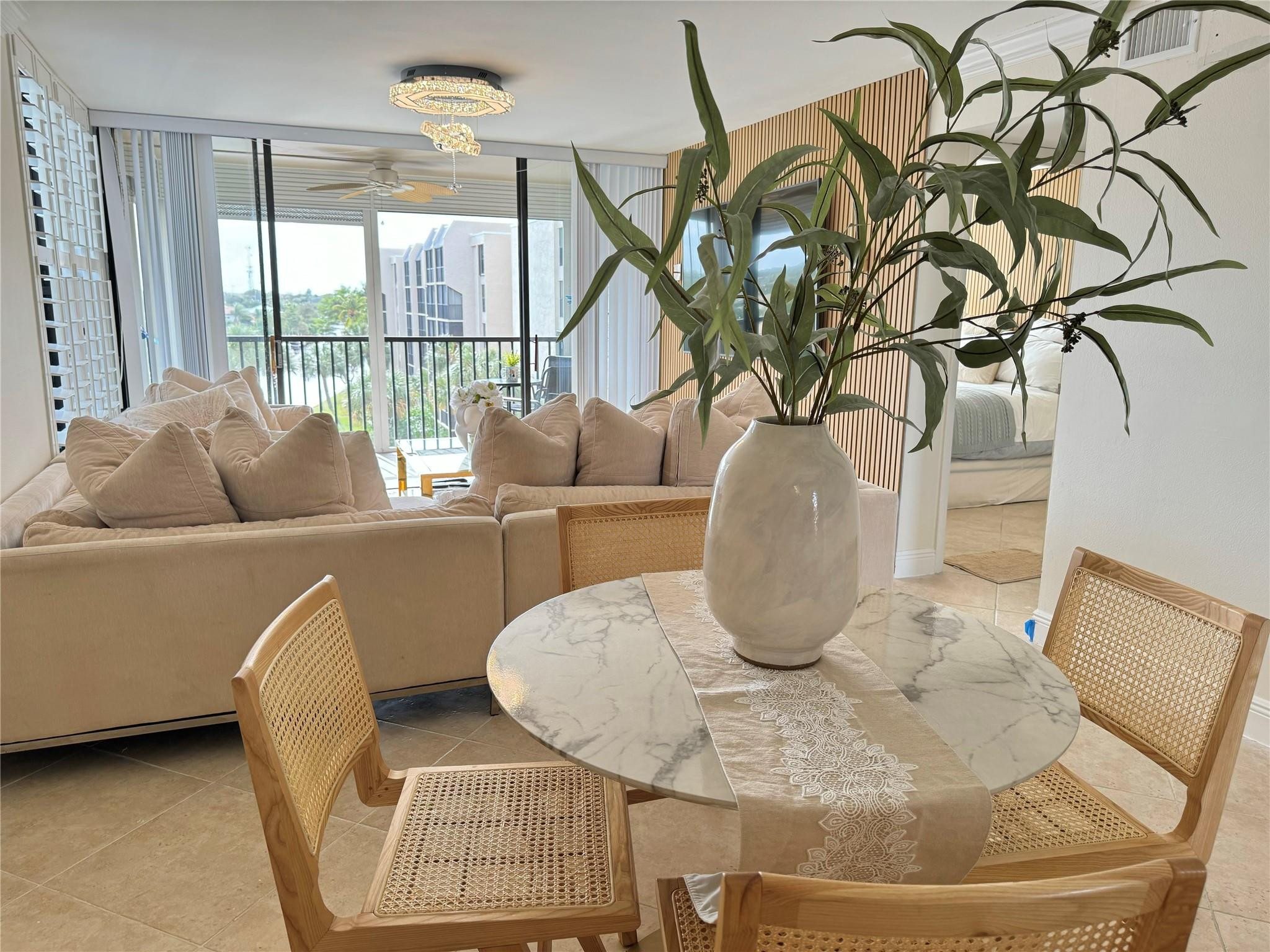 8 Royal Palm Way 501