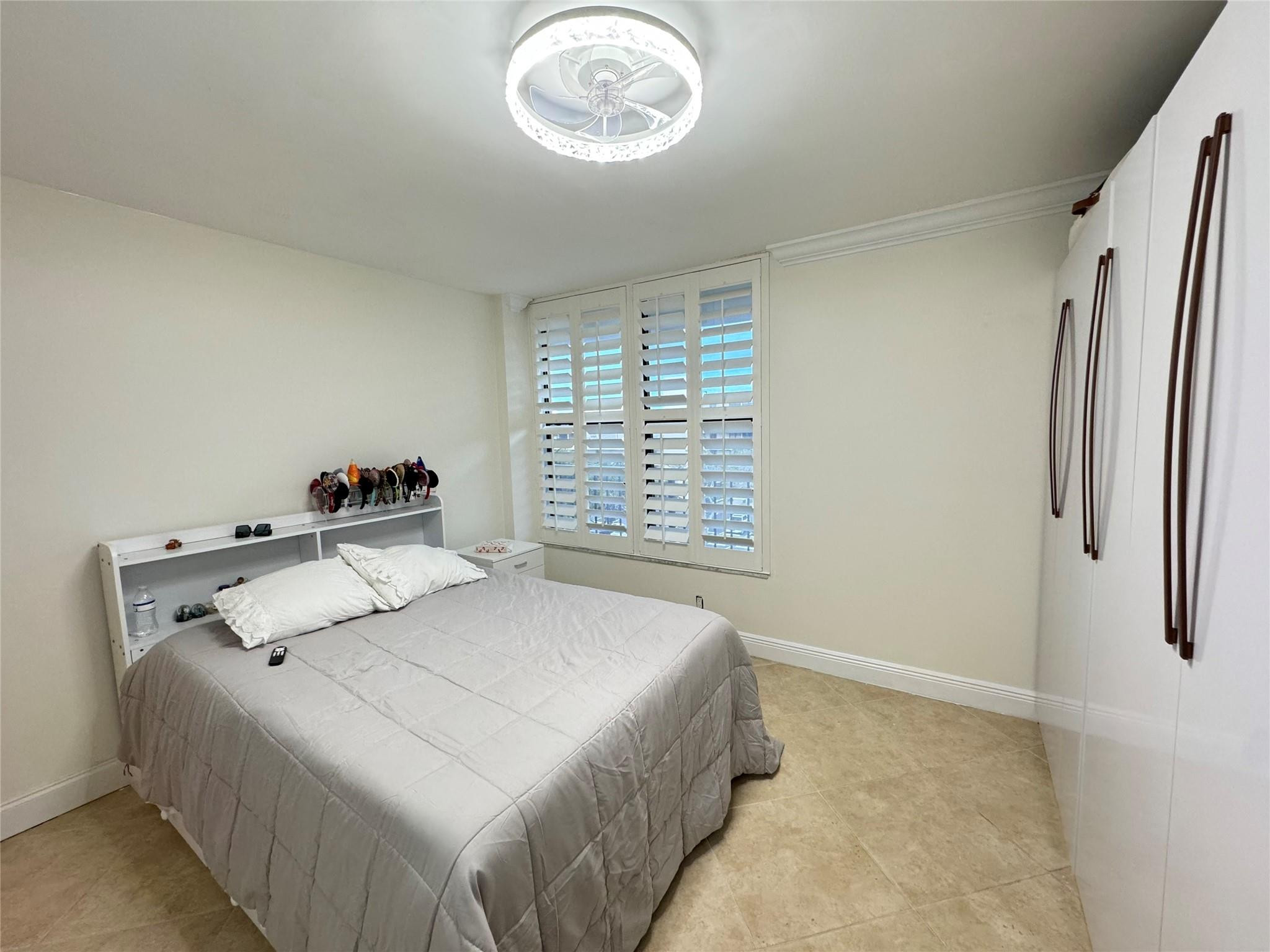 8 Royal Palm Way 501