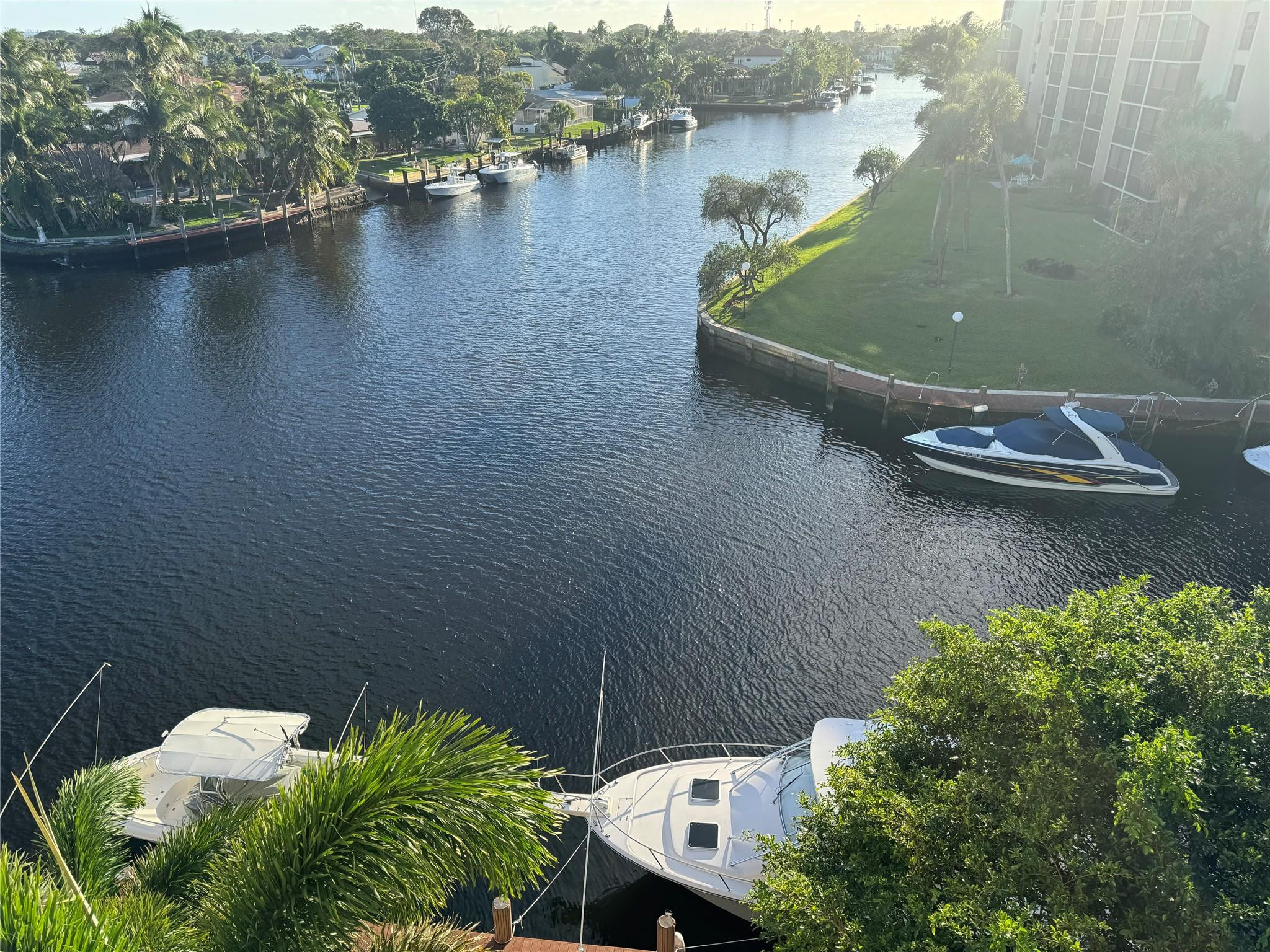 8 Royal Palm Way 501