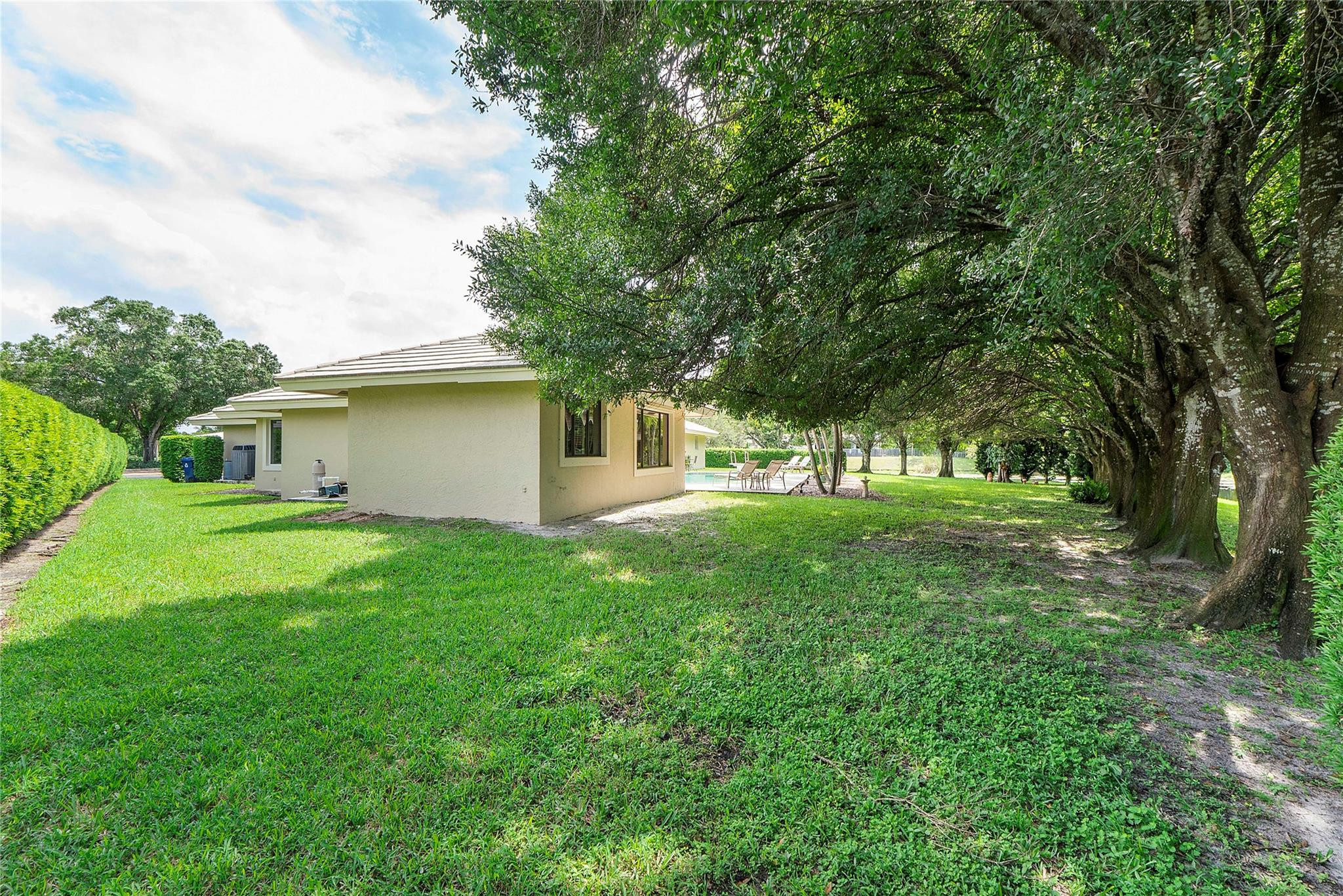 3663 NW 99th Terrace