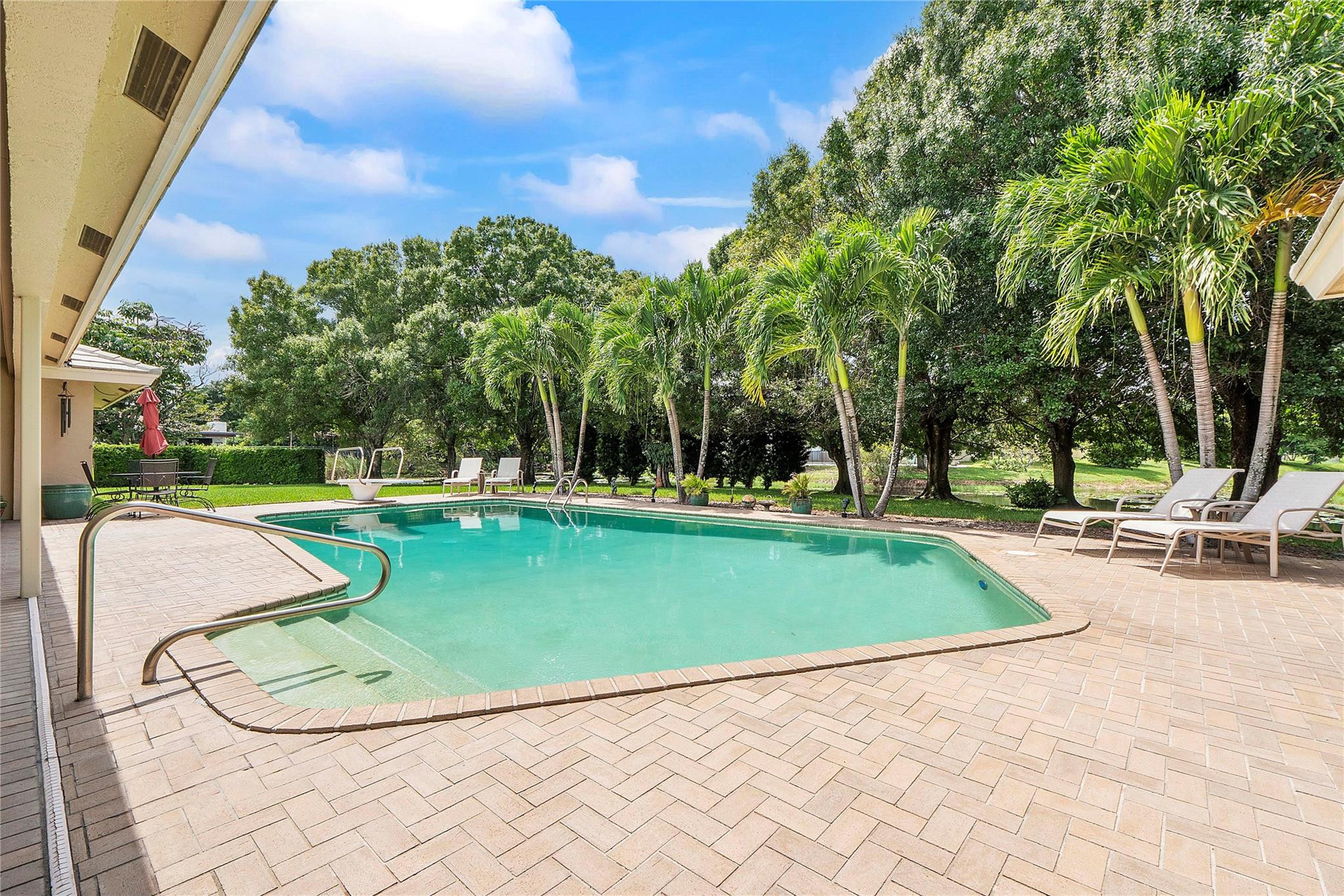 3663 NW 99th Terrace