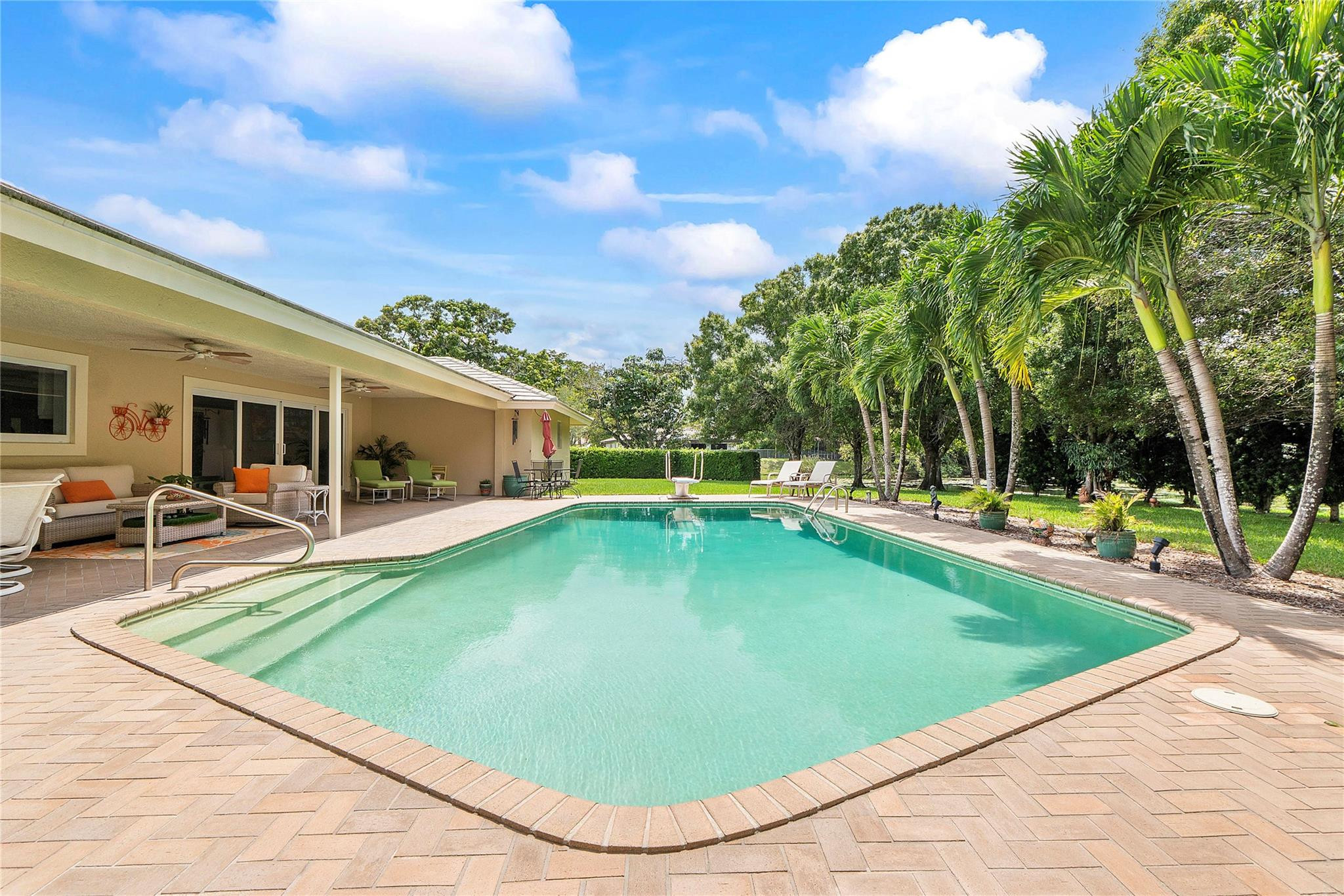 3663 NW 99th Terrace