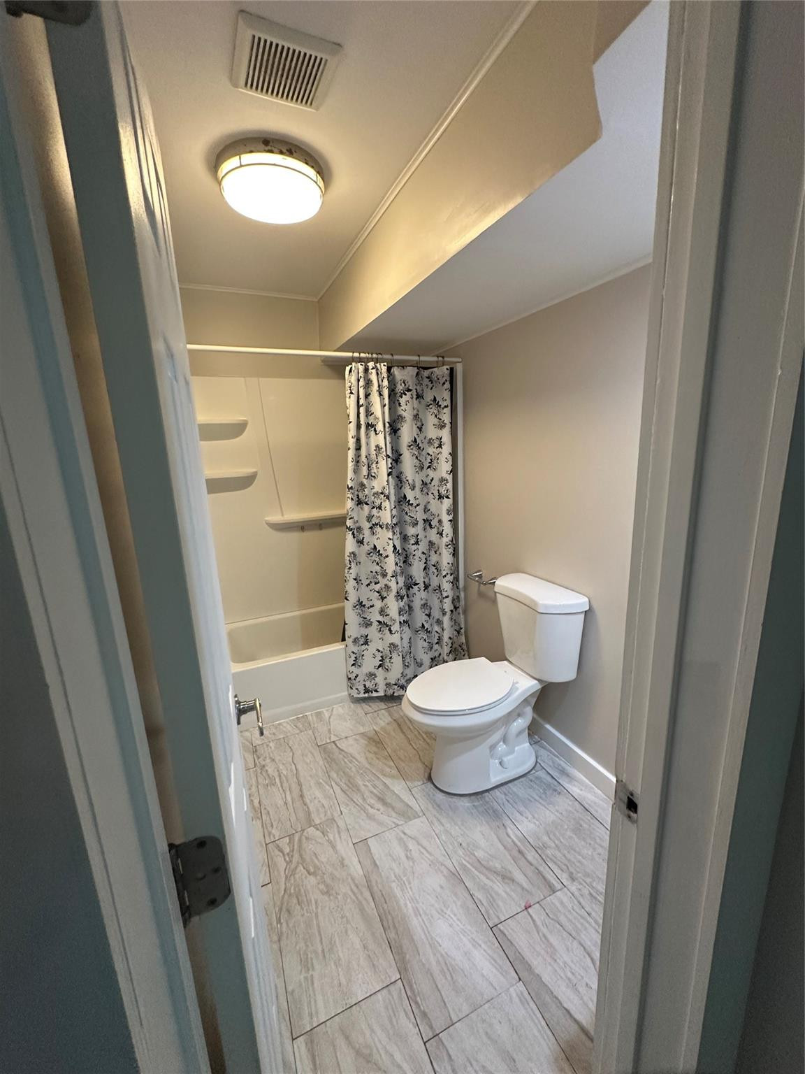2175 NE 56th Street 106