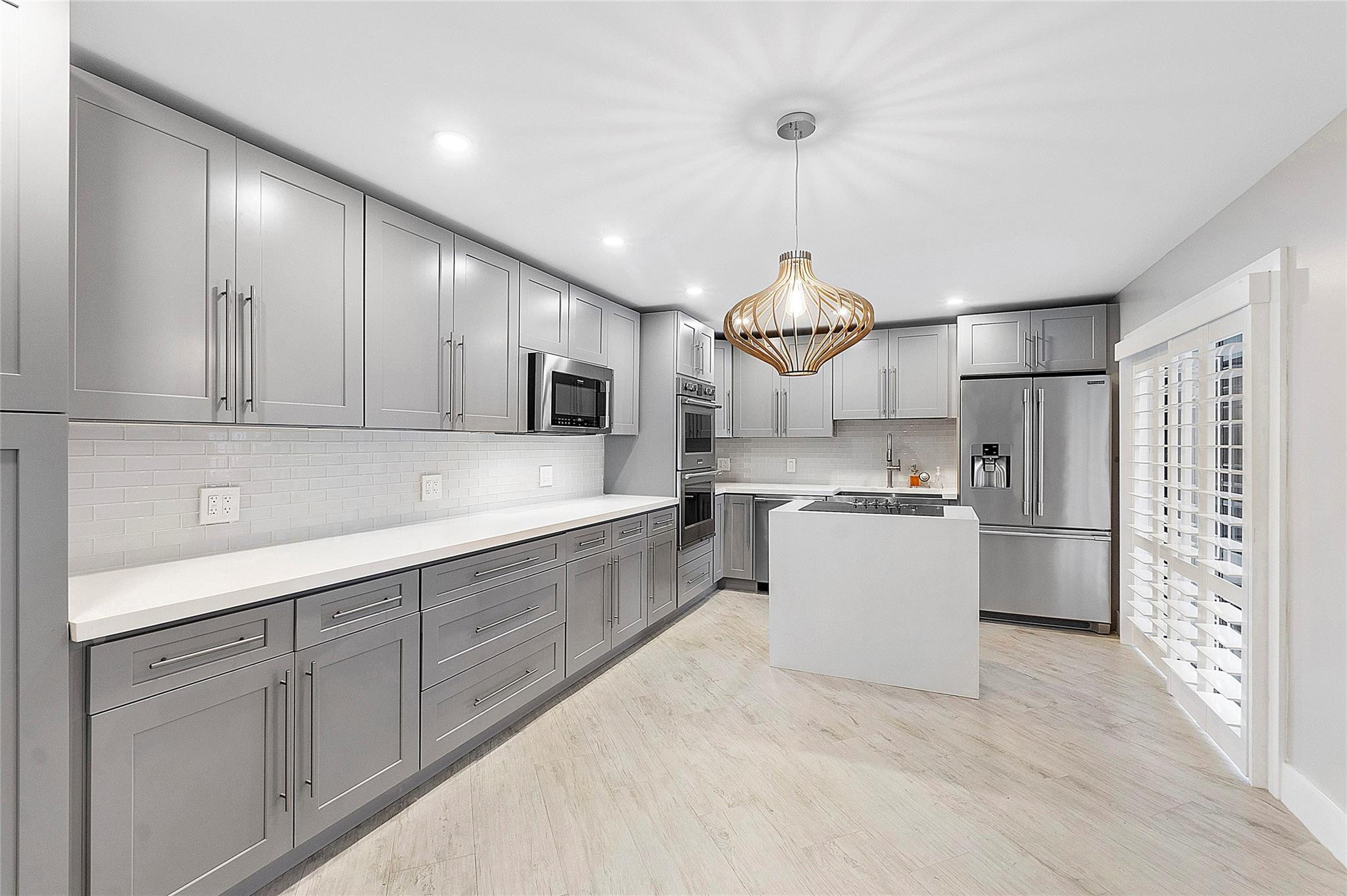 825 Center Street 4 A