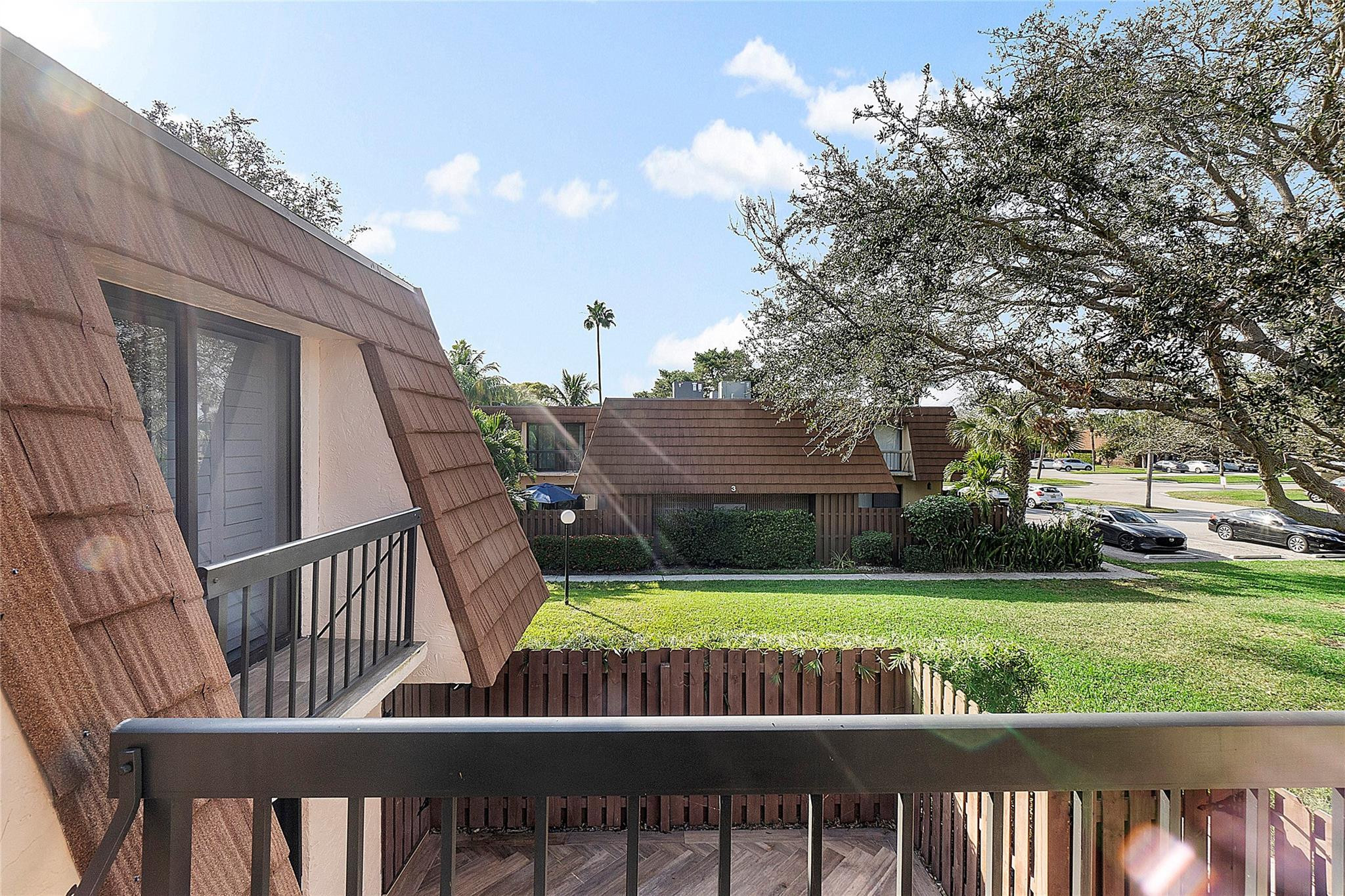 825 Center Street 4 A