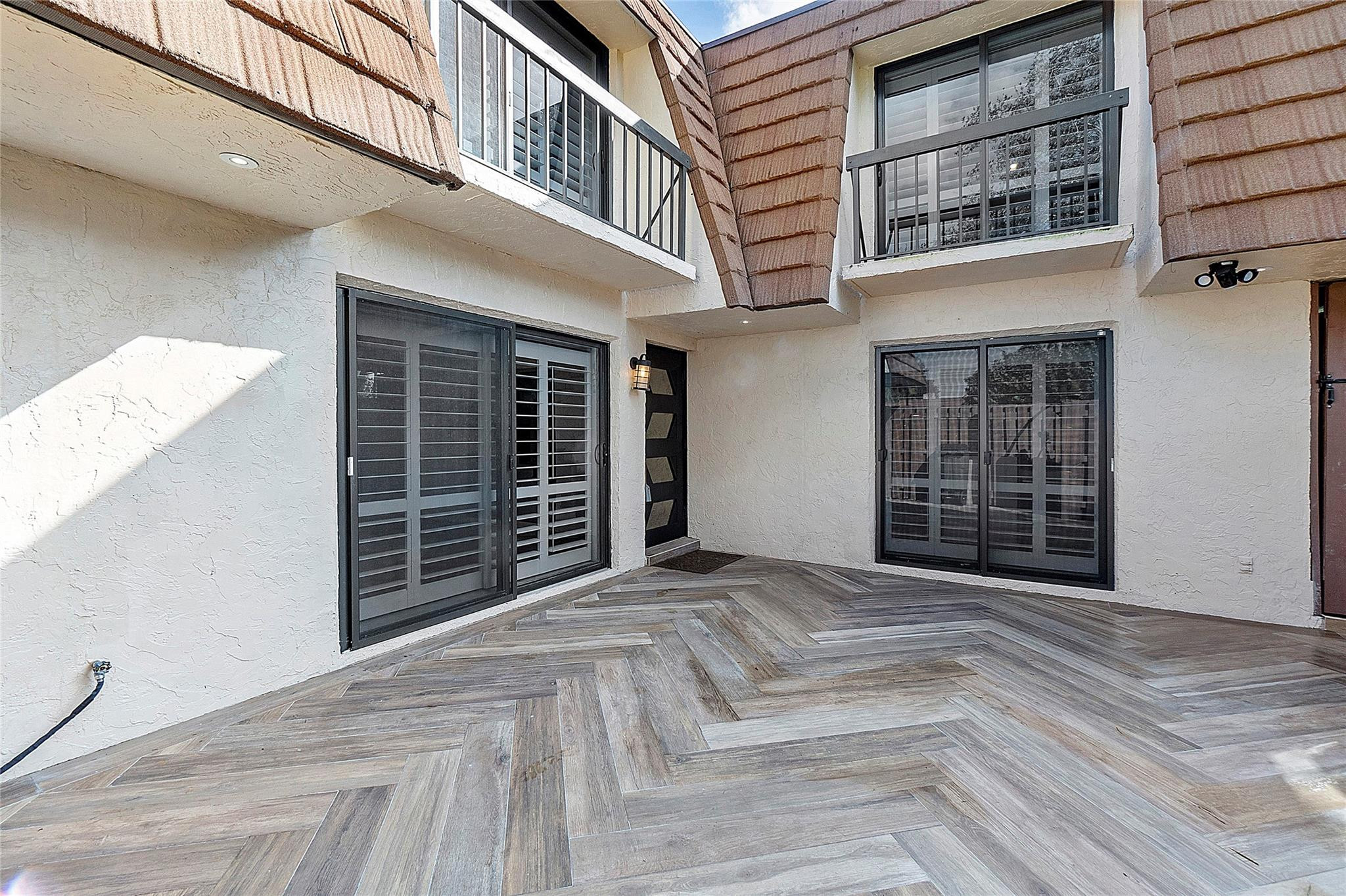 825 Center Street 4 A
