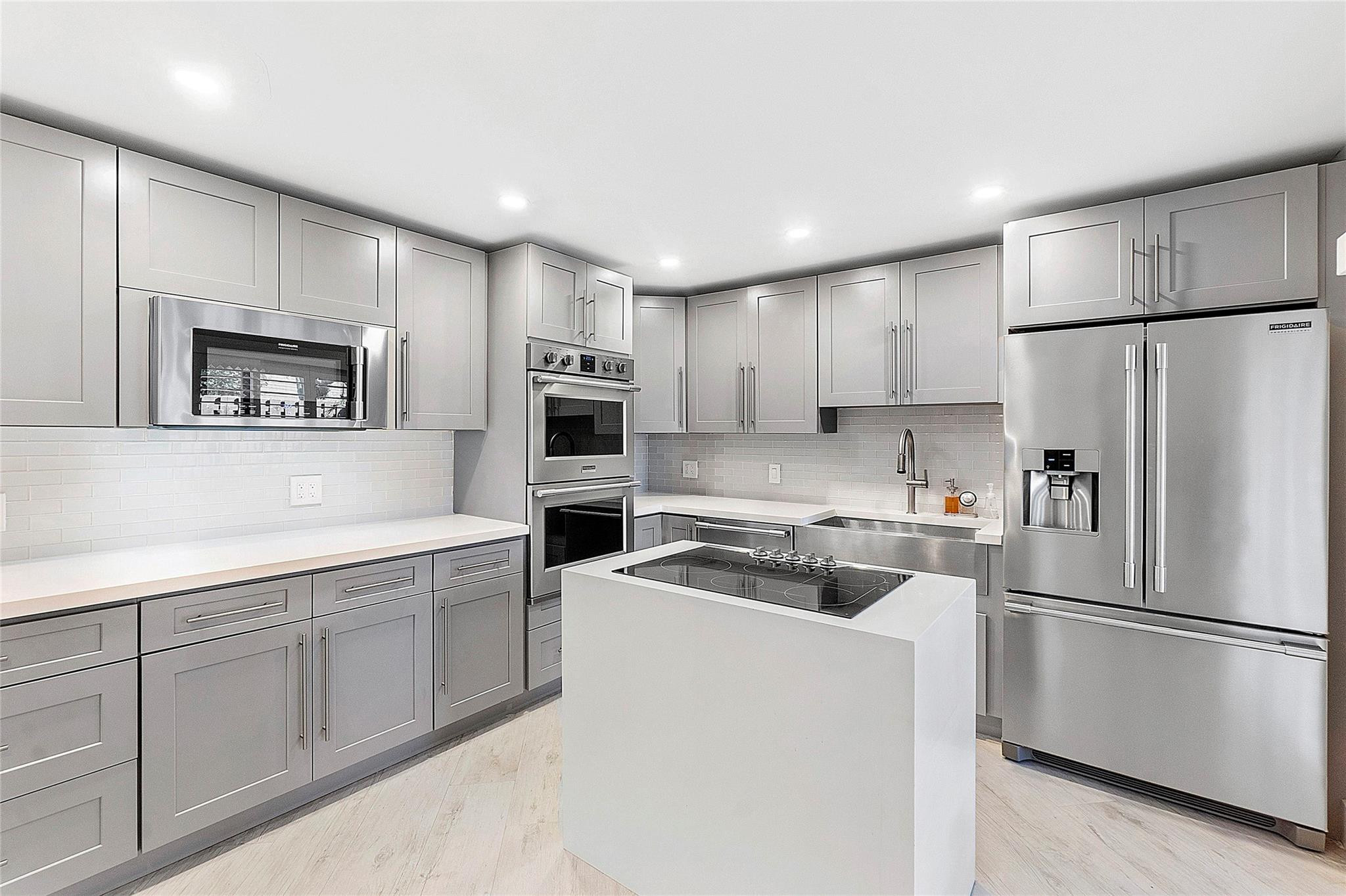 825 Center Street 4 A
