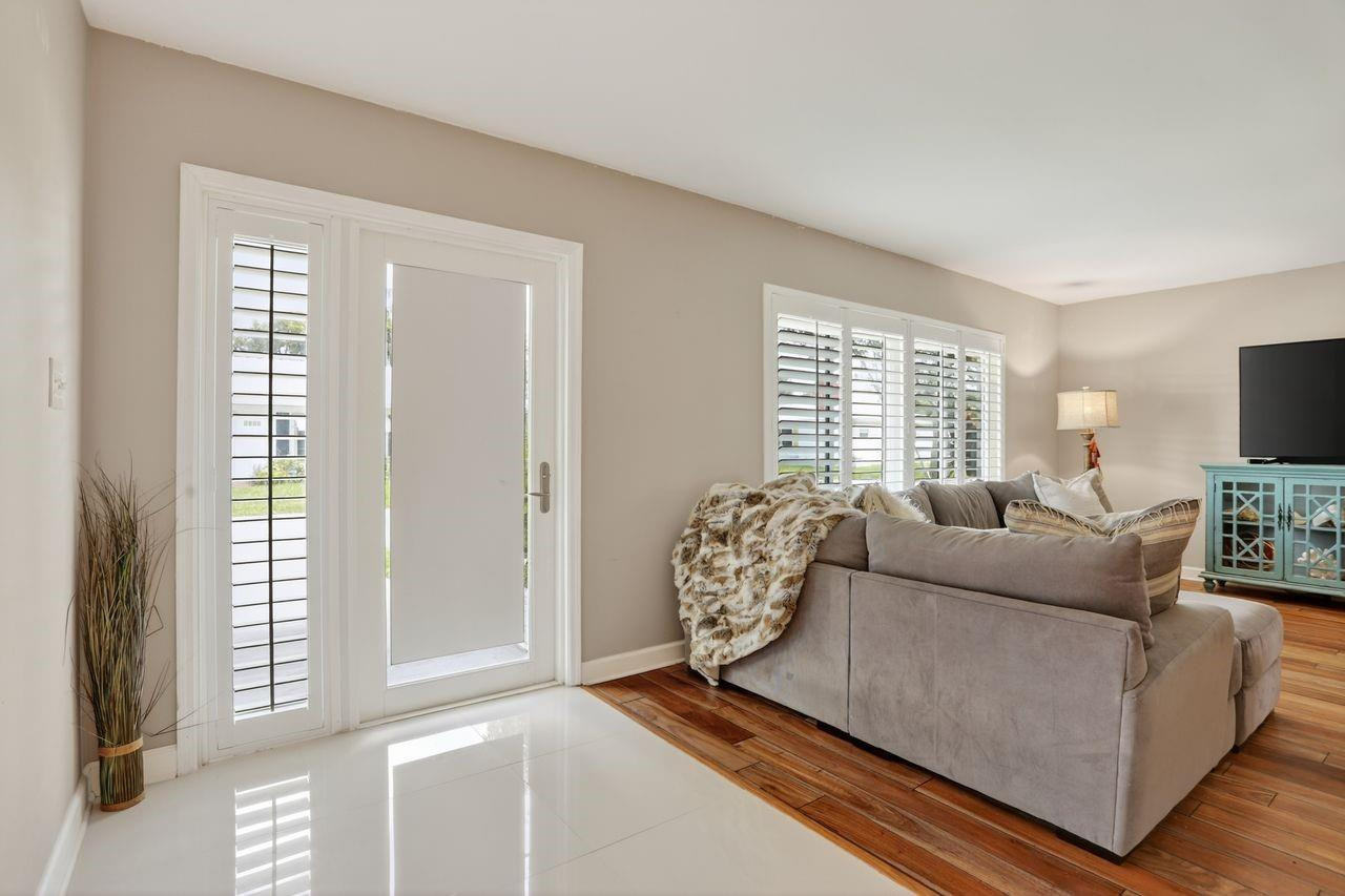 6800 NW 75th Street