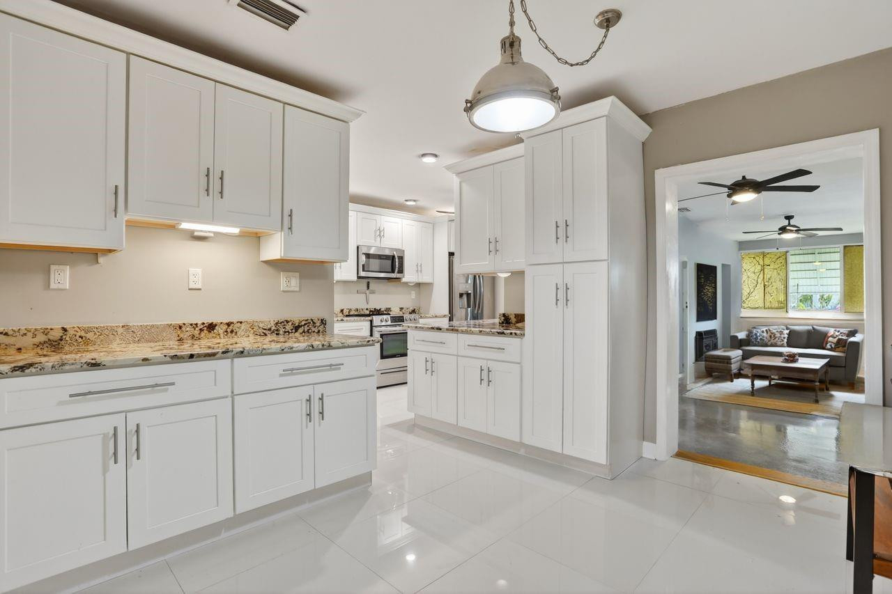6800 NW 75th Street