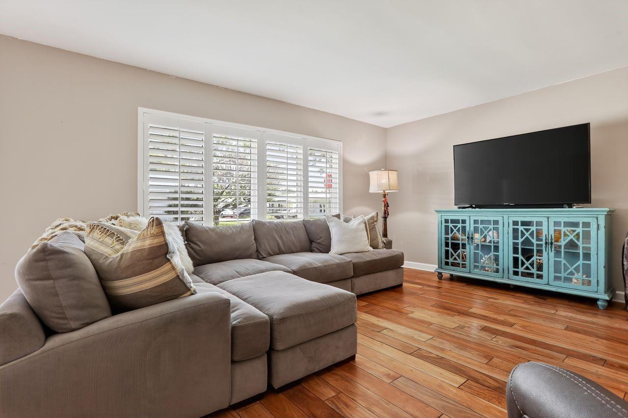 6800 NW 75th Street