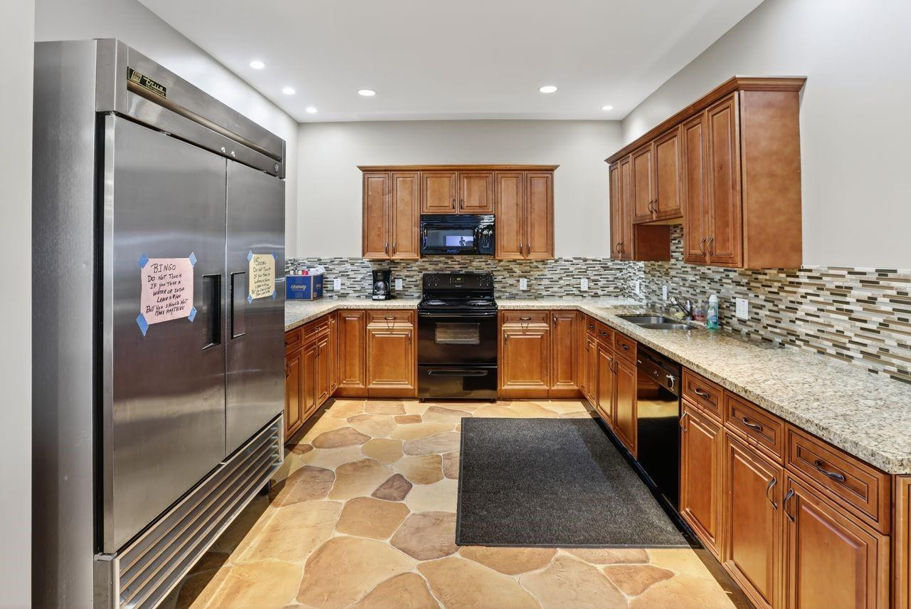 6800 NW 75th Street