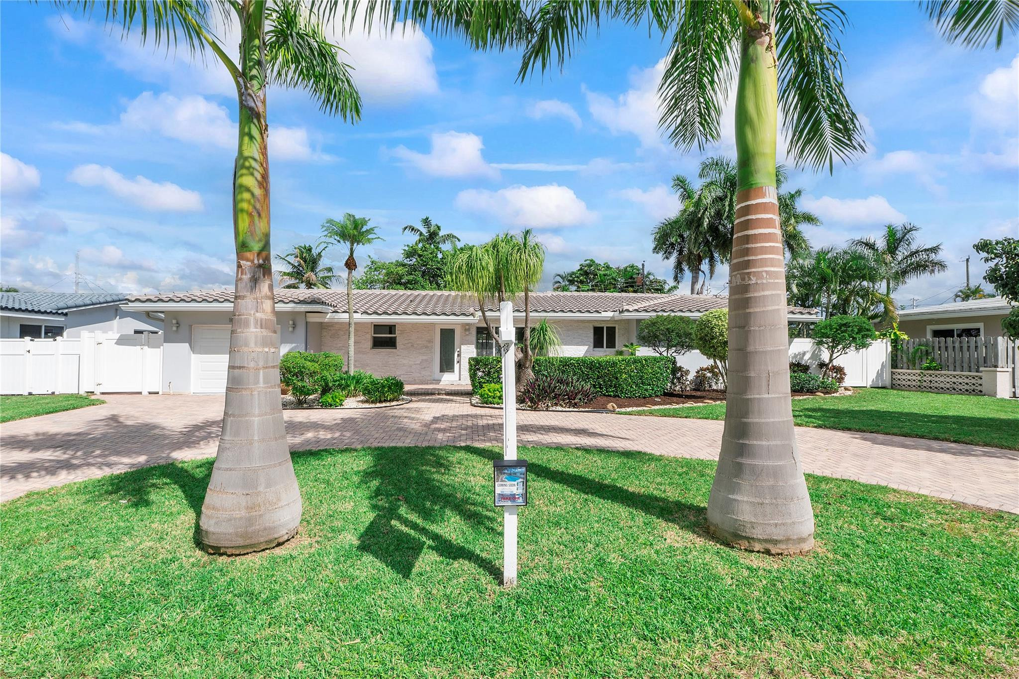1009 SE 10th Court