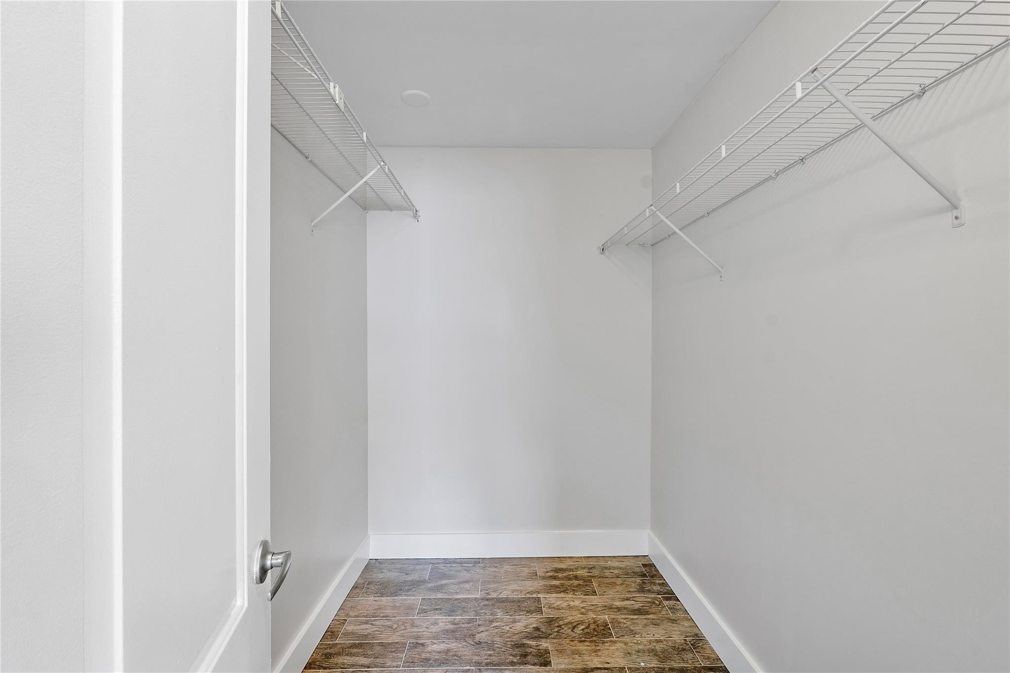 1009 SE 10th Court