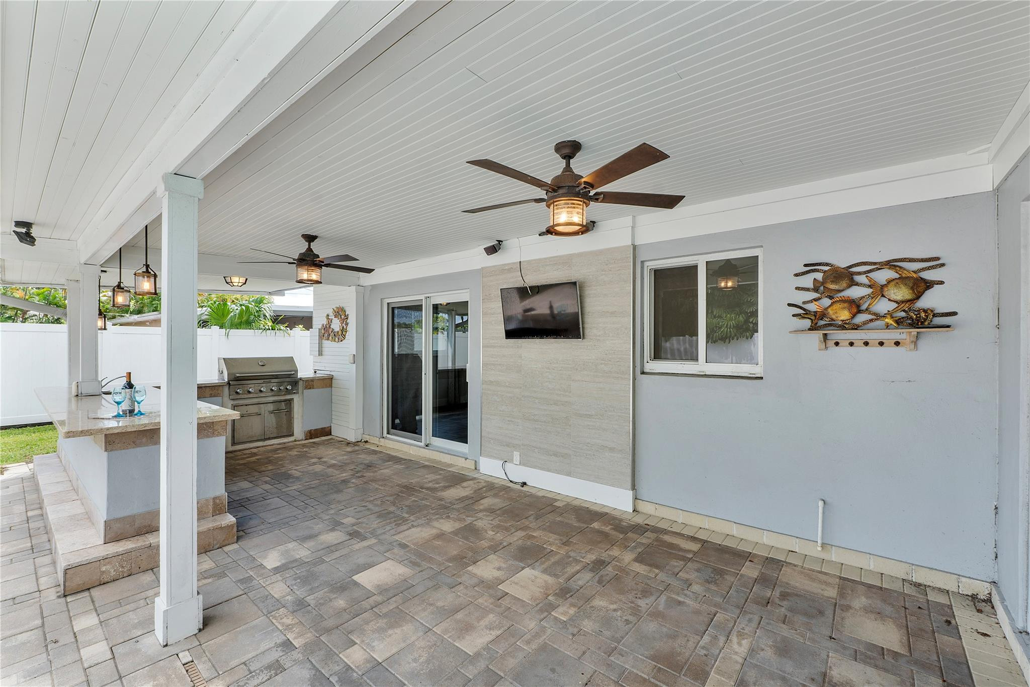 1009 SE 10th Court