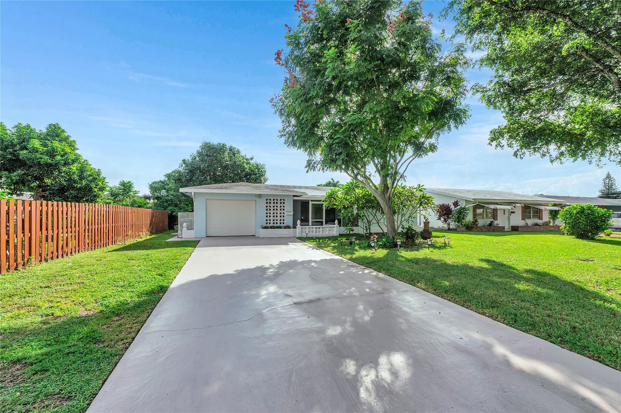 6202 NW 70th Avenue