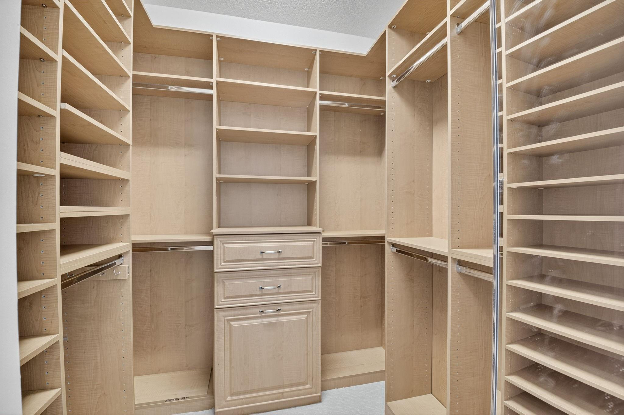 6828 Belmont Shore Drive