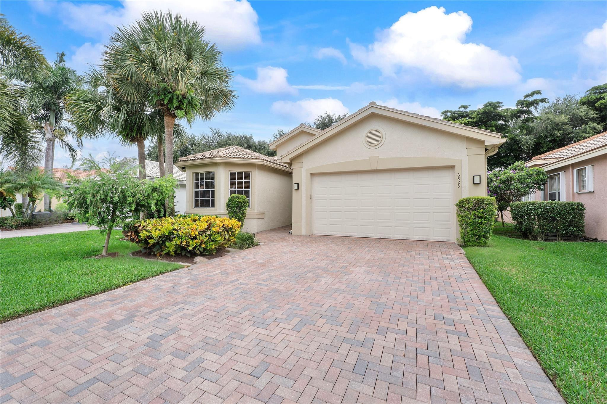 6828 Belmont Shore Drive