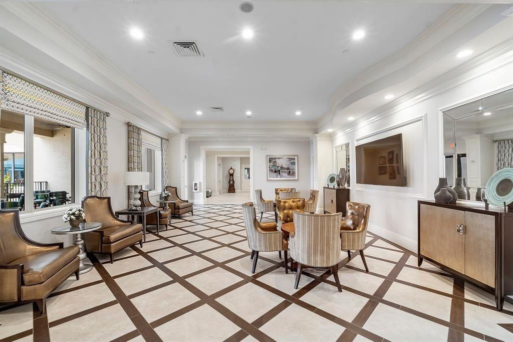 6828 Belmont Shore Drive