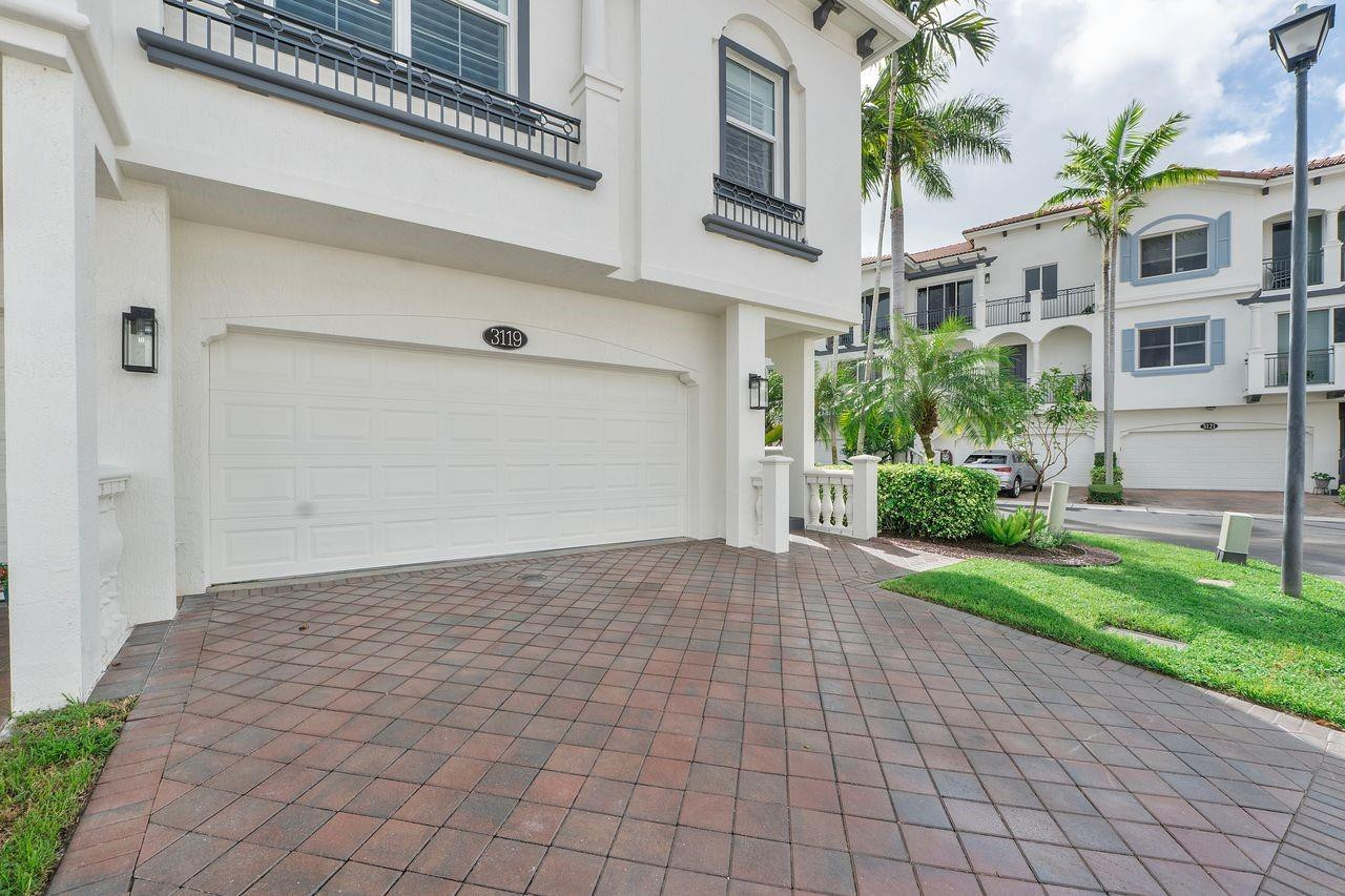 3119 Waterside Circle 3119