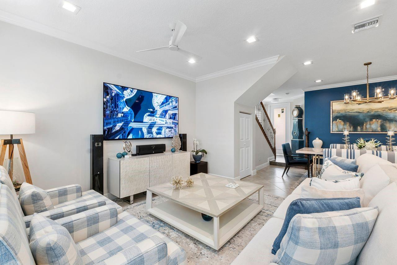3119 Waterside Circle 3119
