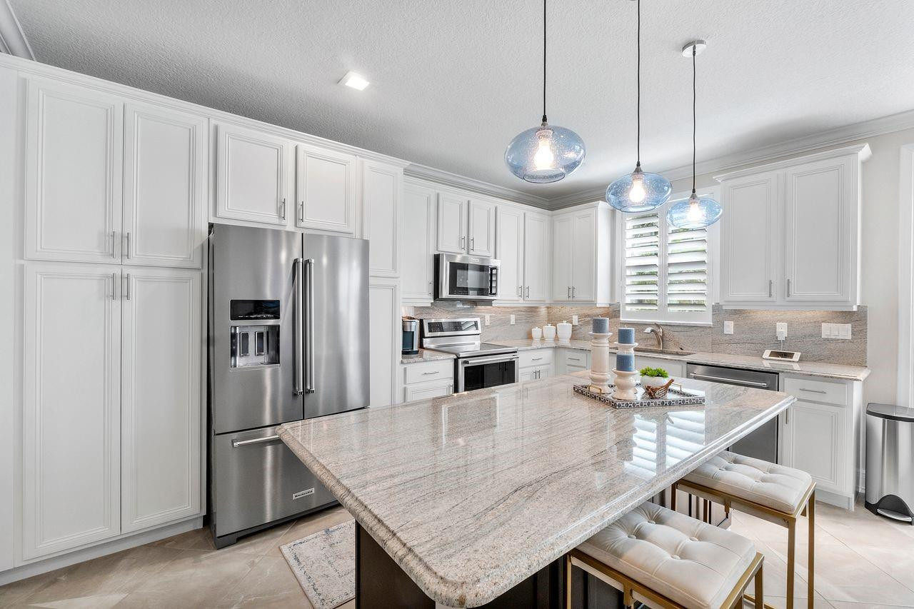 3119 Waterside Circle 3119