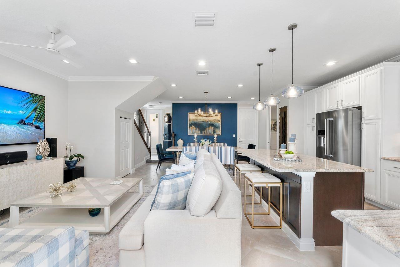 3119 Waterside Circle 3119