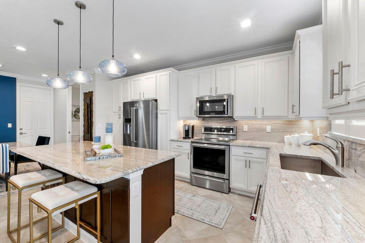 3119 Waterside Circle 3119