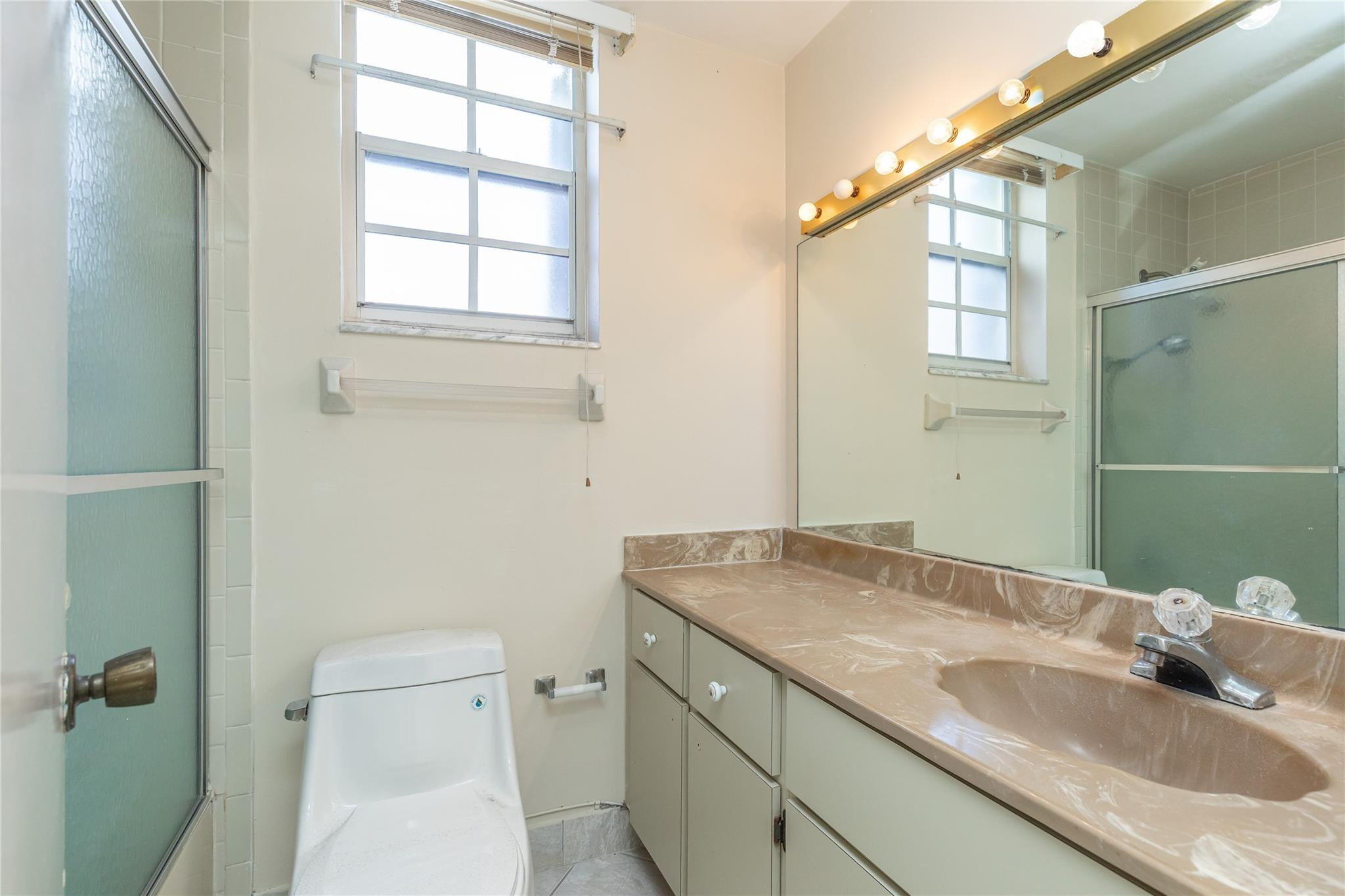 4281 W 10th Court