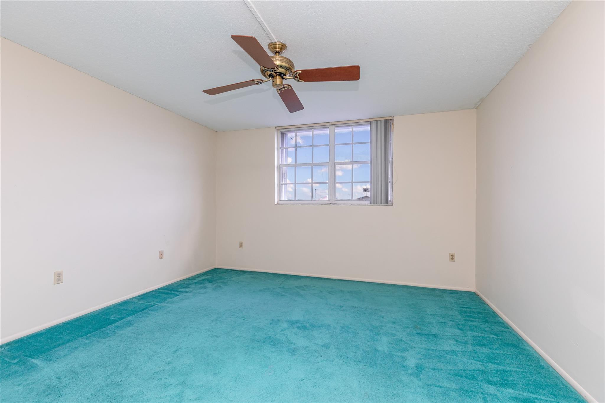 4281 W 10th Court