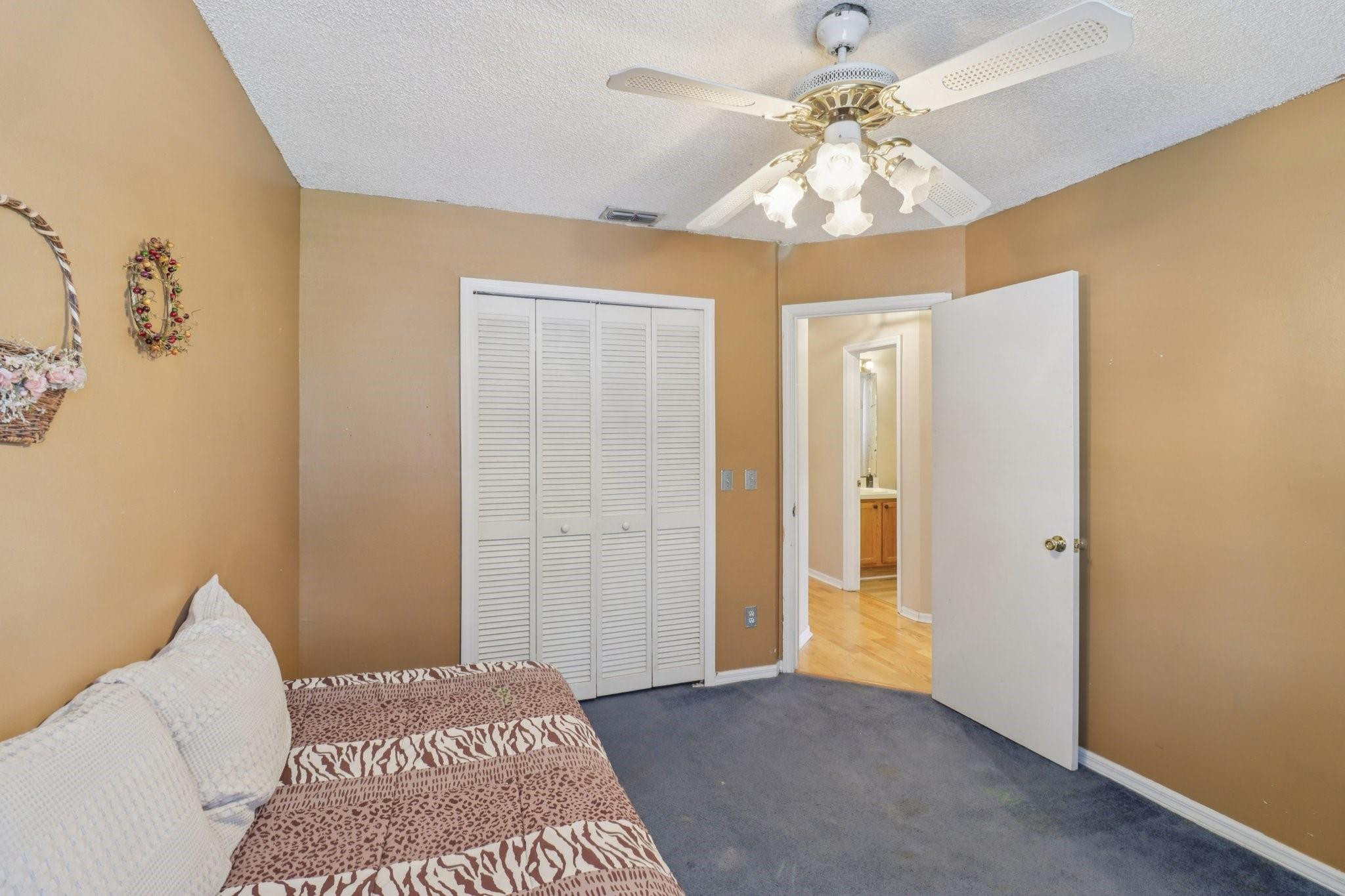 4273 Fox Hollow Circle