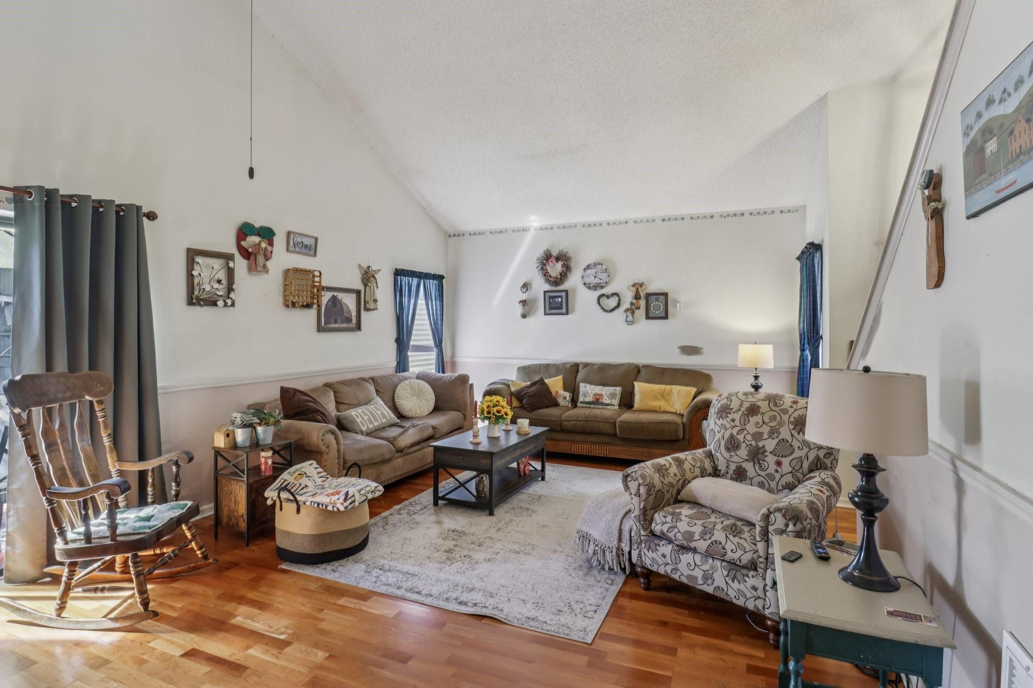 4273 Fox Hollow Circle