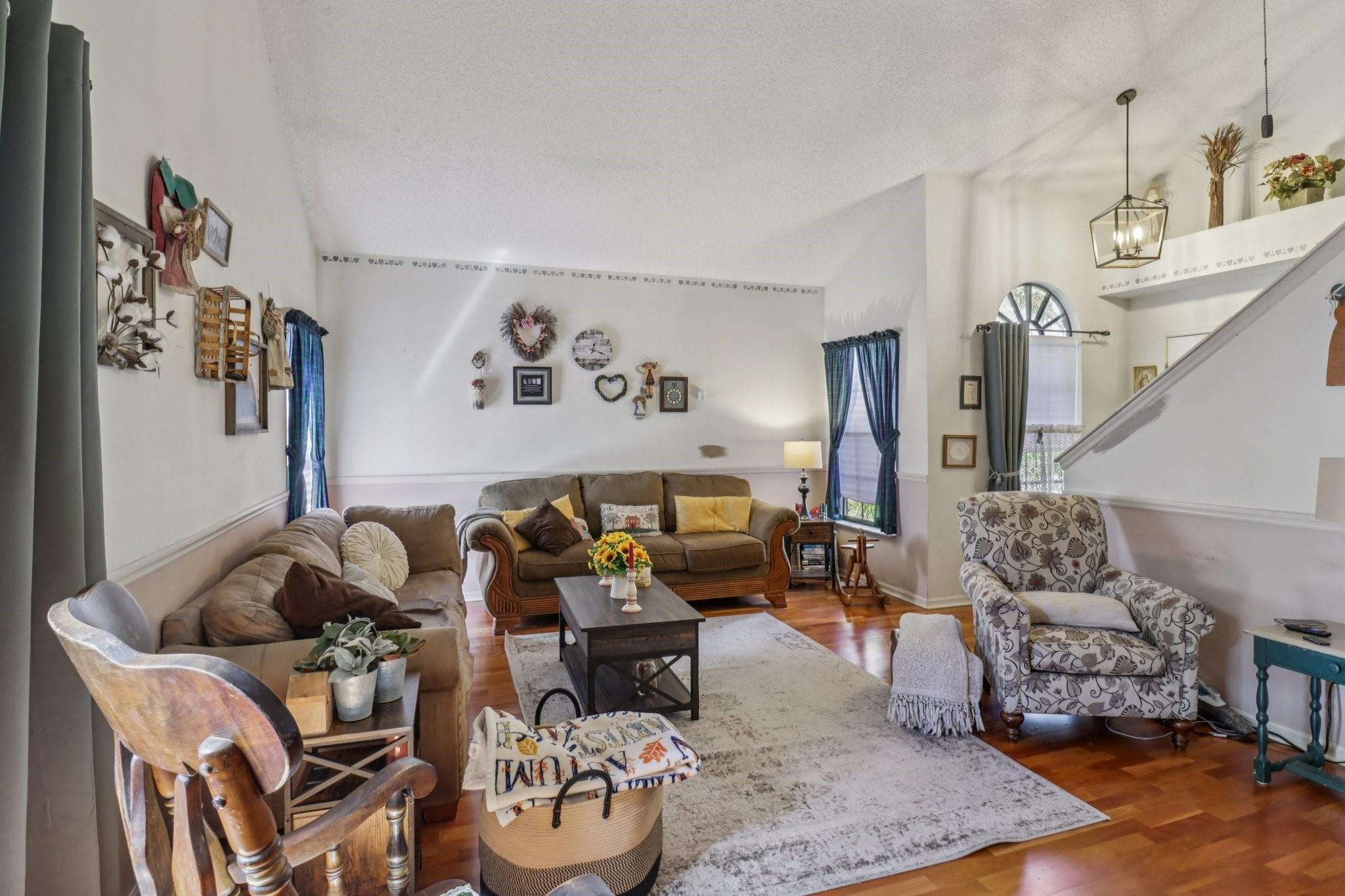 4273 Fox Hollow Circle