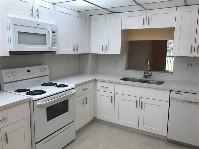 1075 Riverside Drive 207