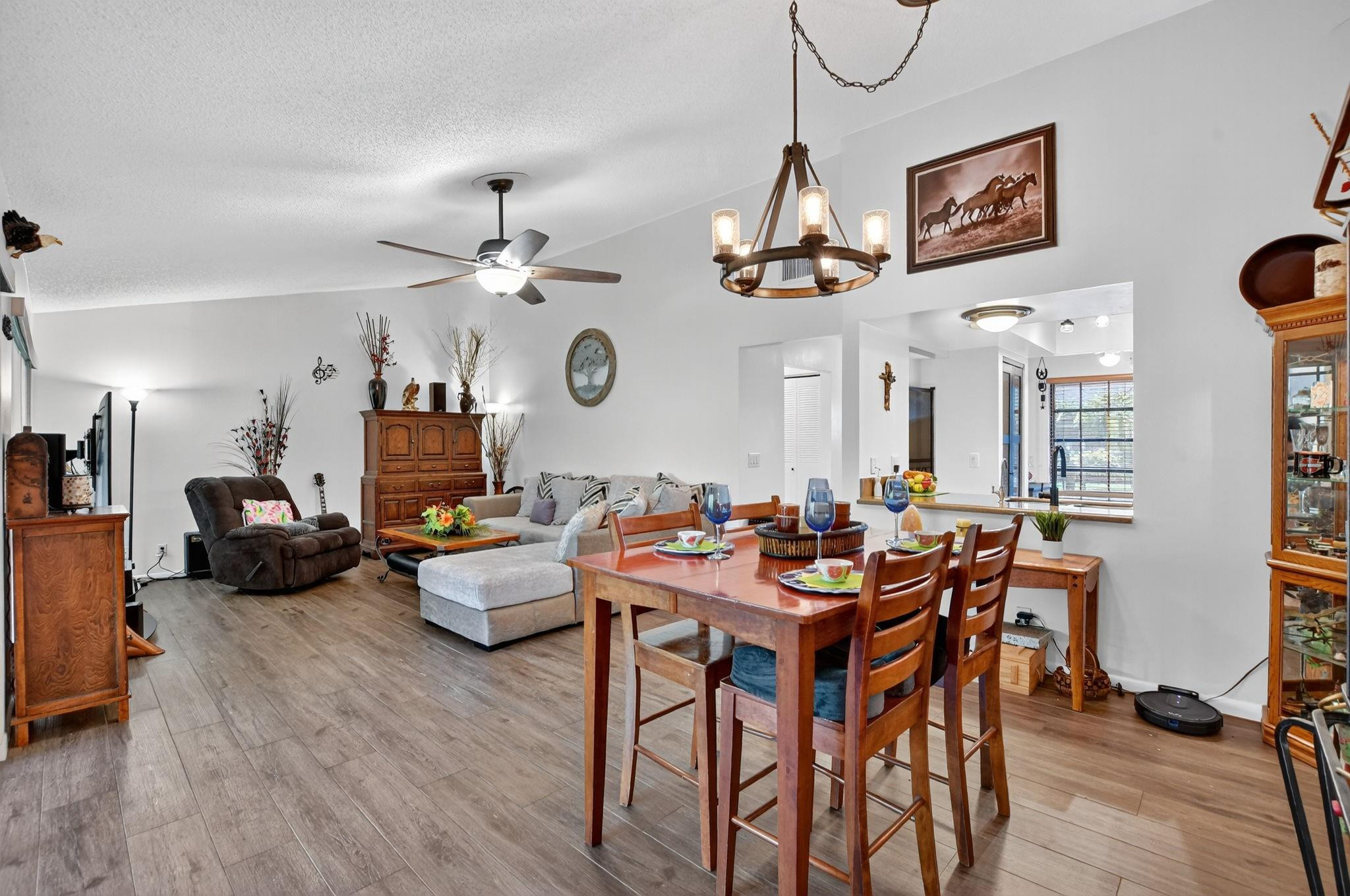2041 SW 15th Place