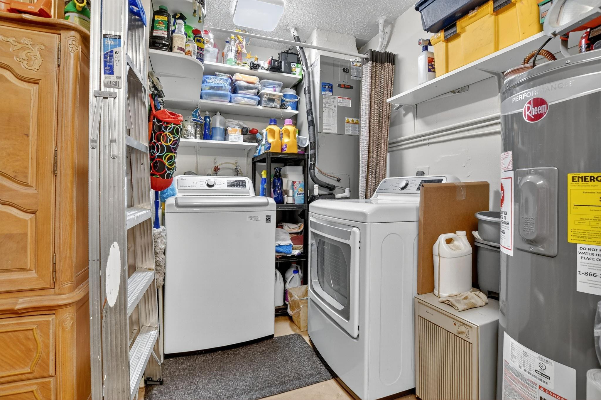 2041 SW 15th Place