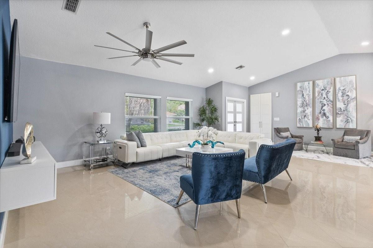 10082 Harbourtown Court