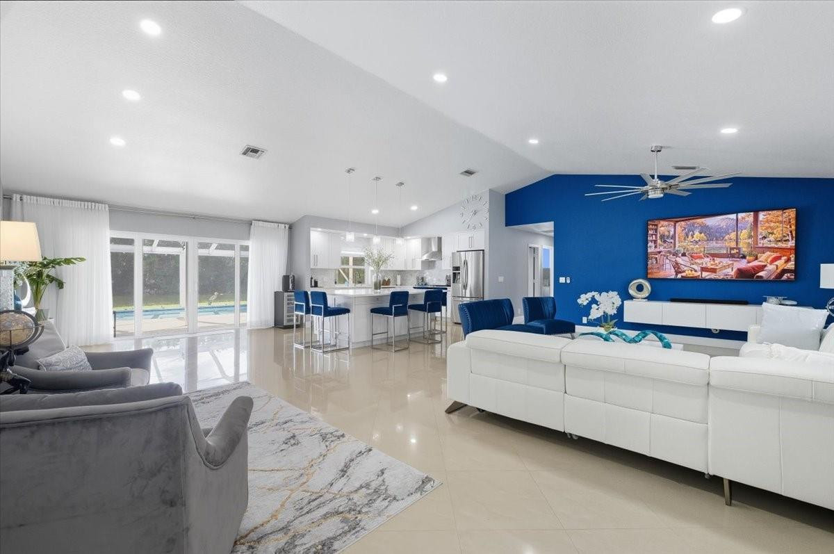 10082 Harbourtown Court