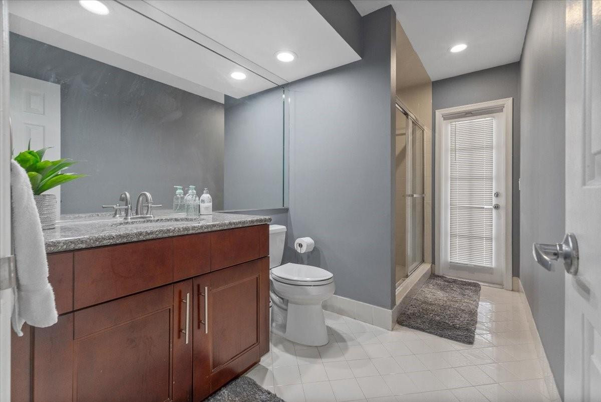 10082 Harbourtown Court